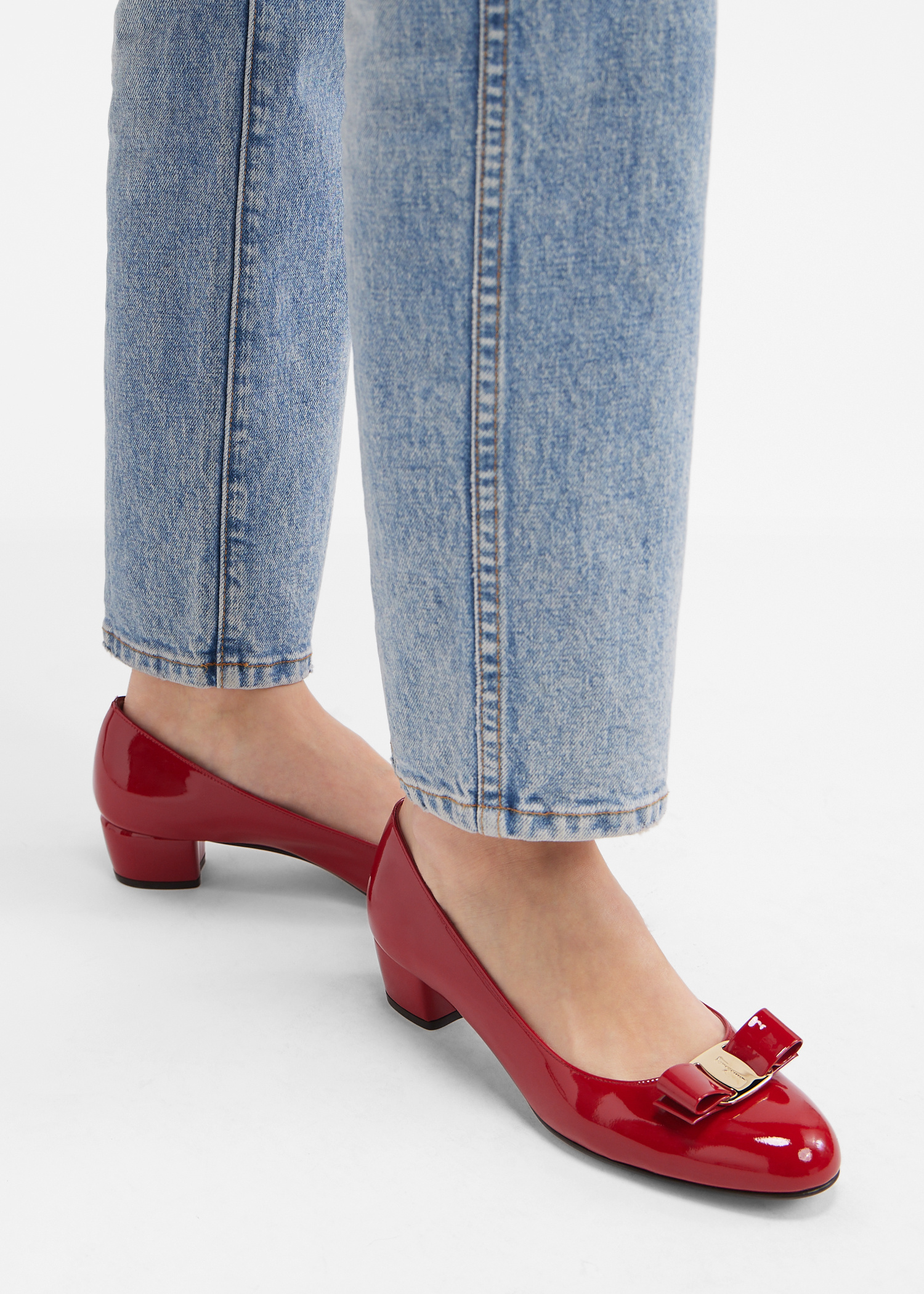 Salvatore Ferragamo｜PUMPS(HEELS) (01B221 740693) Vara pump - Women | Ferragamo