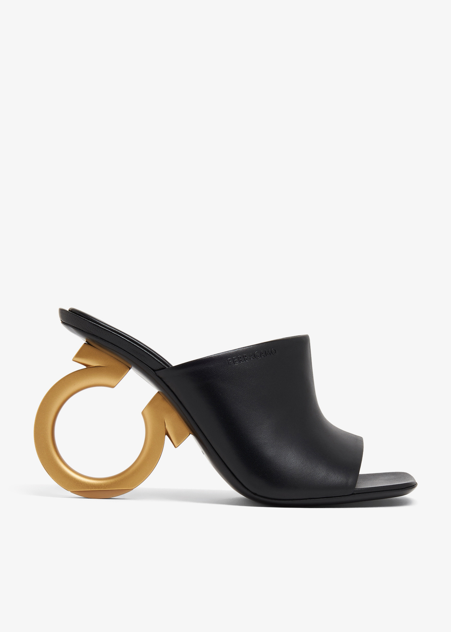 【24SS NEW】FERRAGAMO_woman/ ELINA サンダル / Silver FERRAGAMO Elina logo-detailed metallic leather sandals | NET