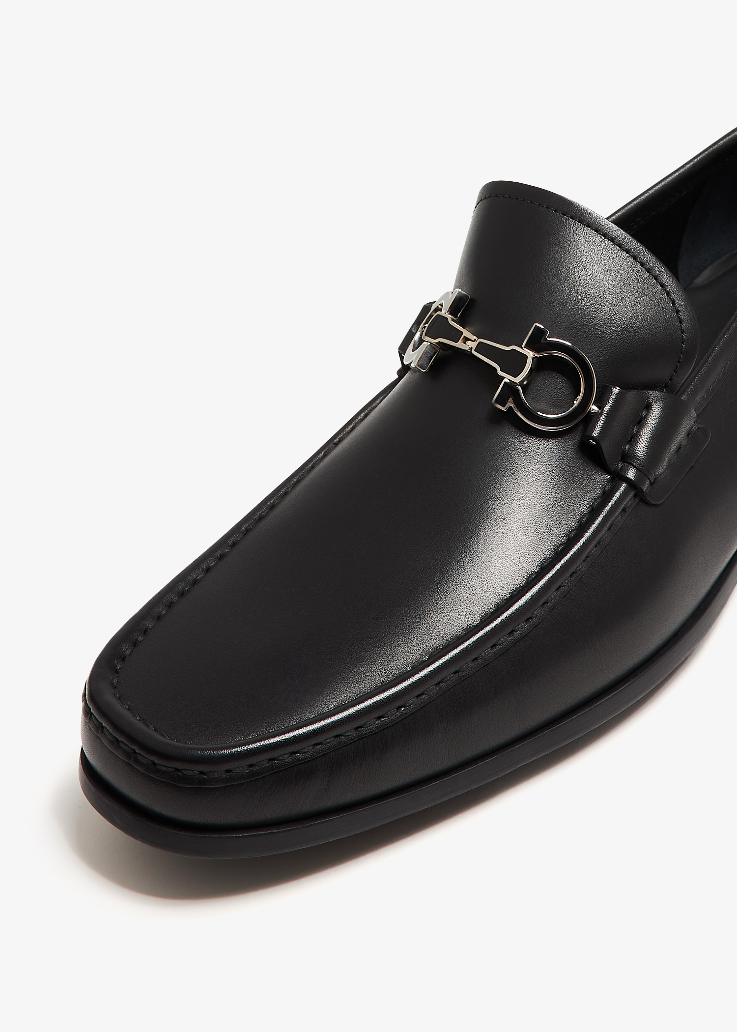 交換無料！ Ferragamo Chris moccasins for Men - Black in UAE | Level Shoes ネックレス