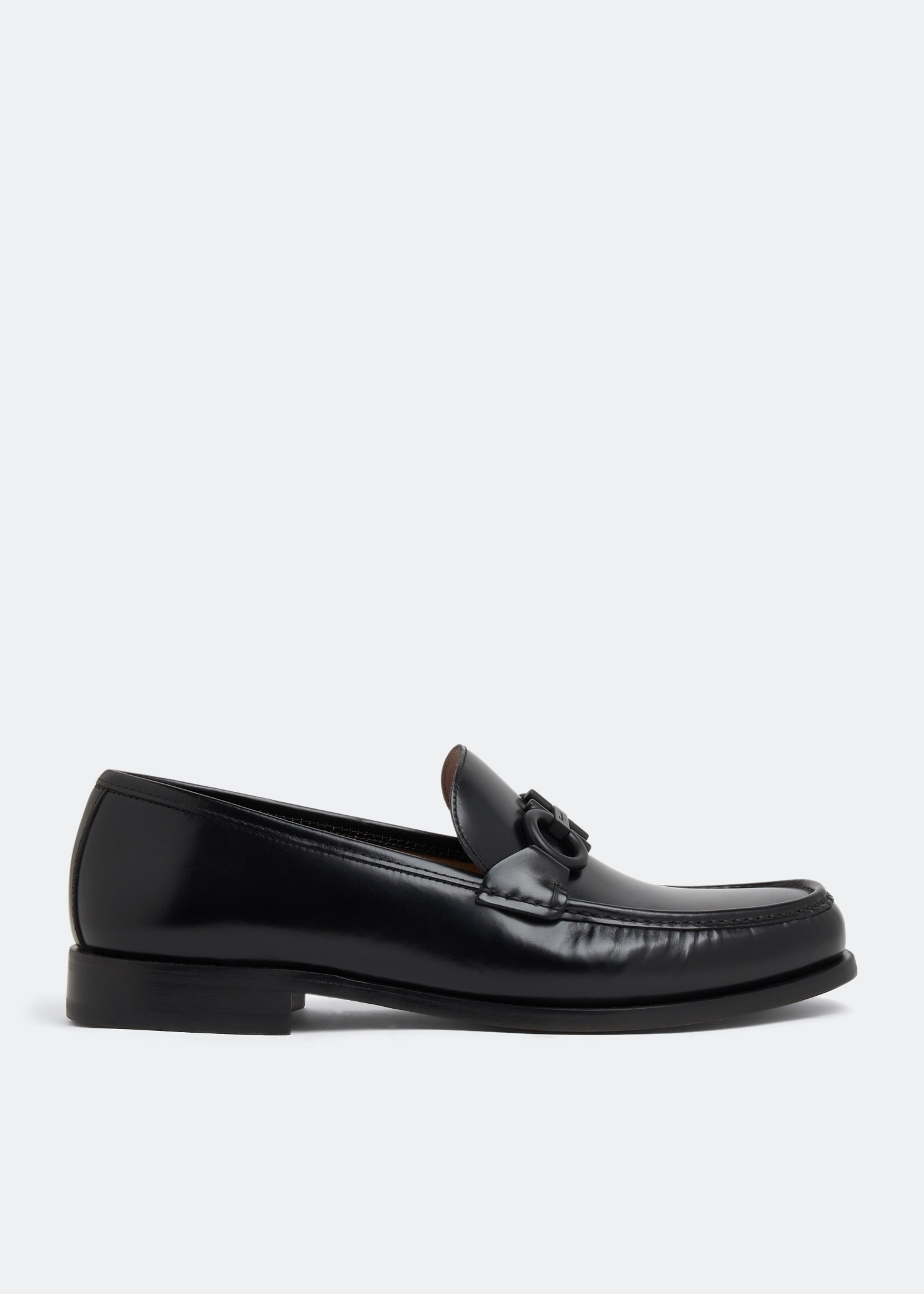 SALVATORE FERRAGAMO ハラホウコインハス 22D5150725300 NERO Ferragamo Rolo mocassin loafers for Men - Black in Qatar