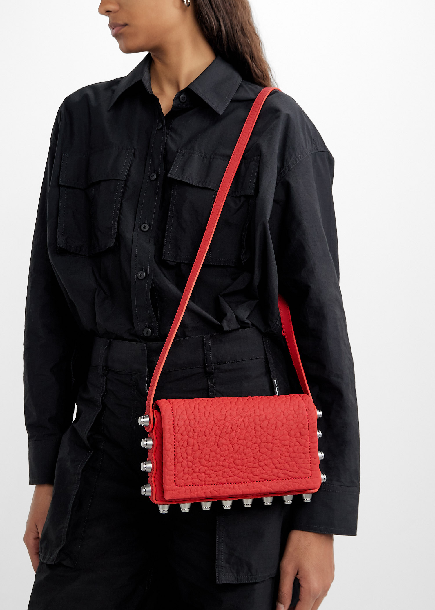 国内発/送関込【Alexander Wang】roz ショルダーウォレット Alexander Wang Roz Crossbody Bag | Black | FARFETCH