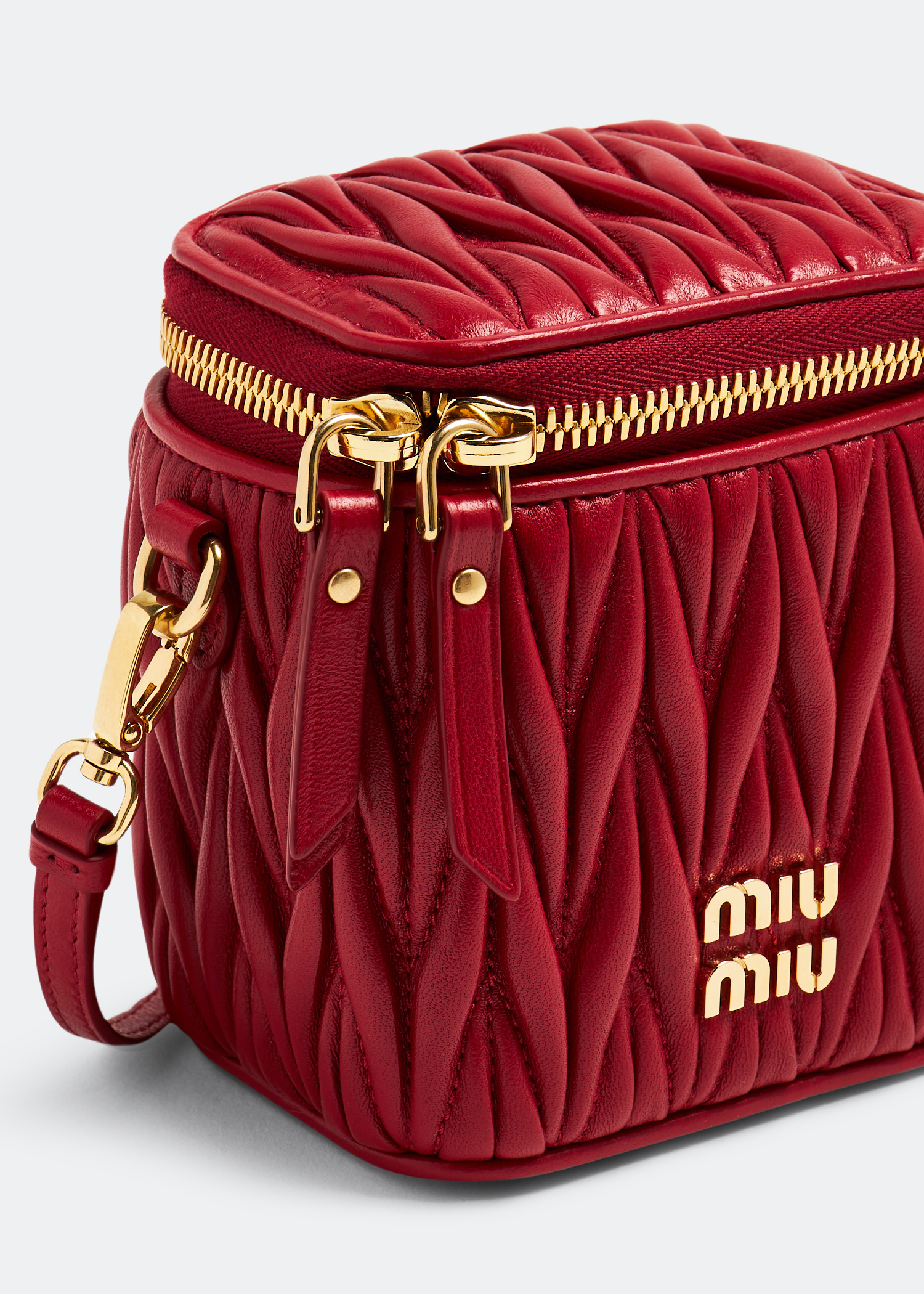 【FW25＊日本未入荷】Miu Miu Matelasse Lamb Leather Bag Miu Miu Matelassé leather mini bag for Women - Red in Qatar