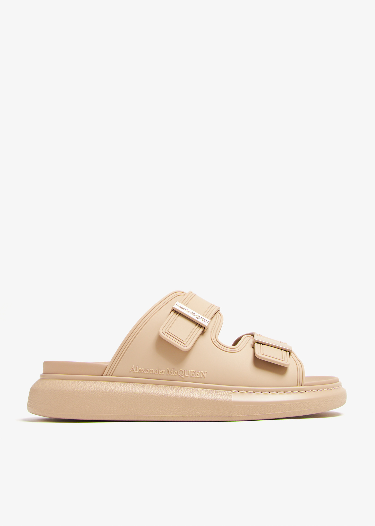 サンダル ALEXANDER MCQUEEN Men Sandals Beige 735803WHXK5 2120 McQueen Outlet: Mount Slick mules in suede - Beige | McQueen