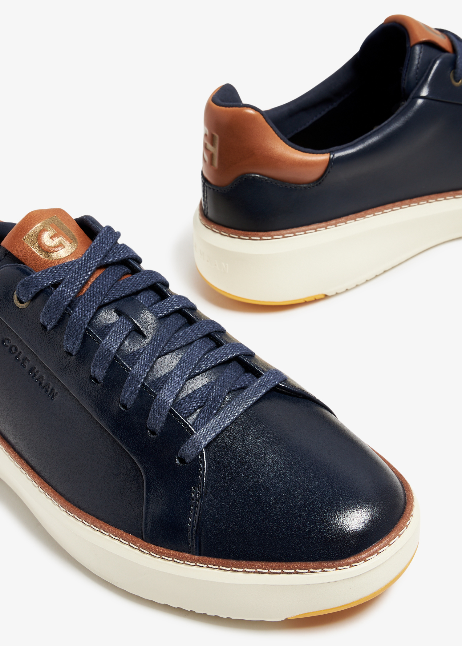 【PORTERNA】Laodin Sneakers ON | Cloud 5 Sneakers | Women | Lane Crawford