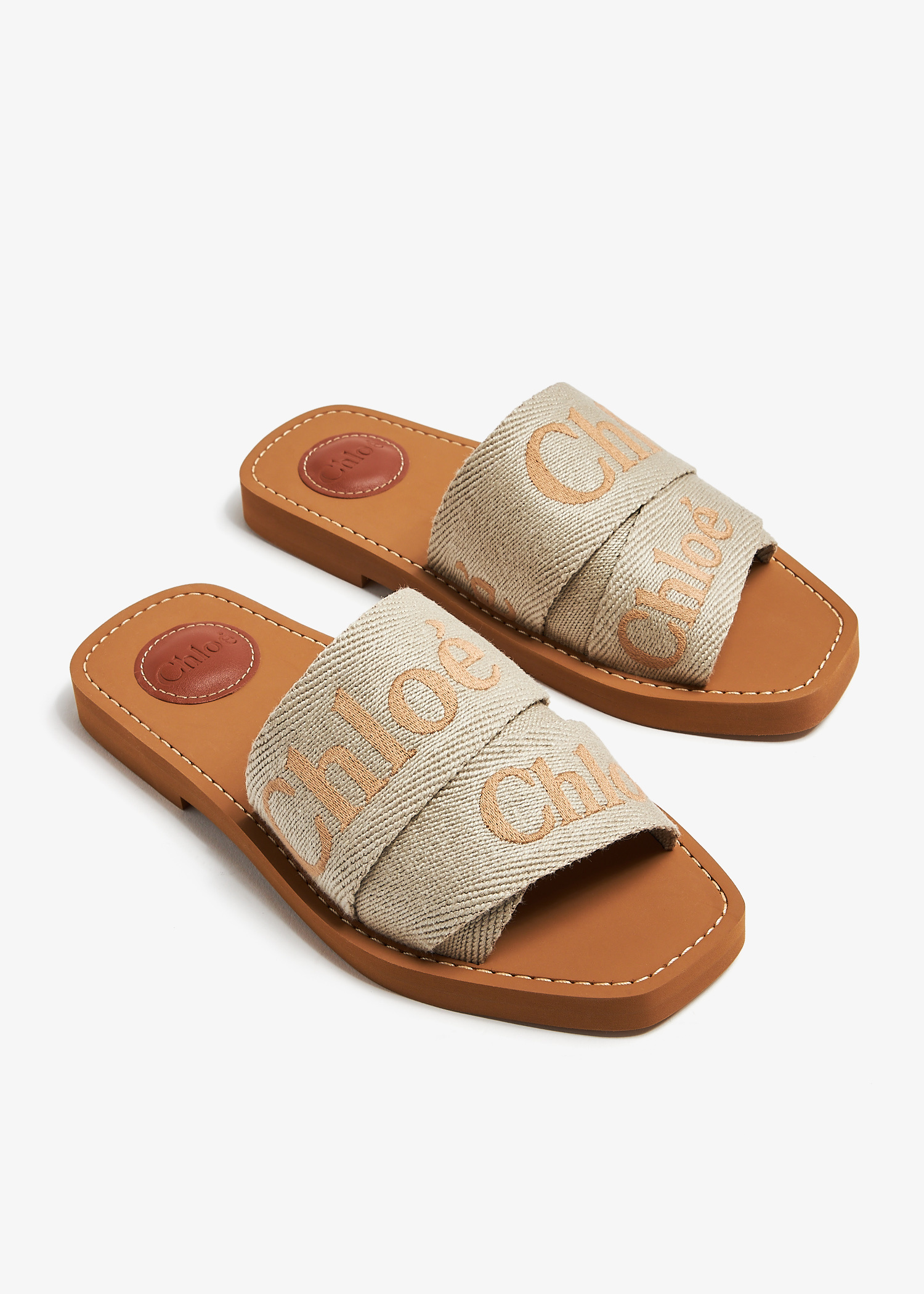 Chloé Woody flat sandals for Women - Beige in Qatar | Level