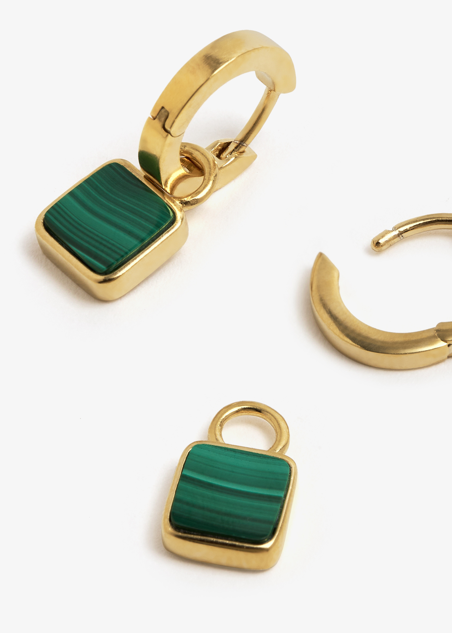 ★MISSOMA★ LUCY WILLIAMS SQUARE MALACHITE CHARM EARRINGS Missoma x Lucy Williams Square Malachite mini earrings for