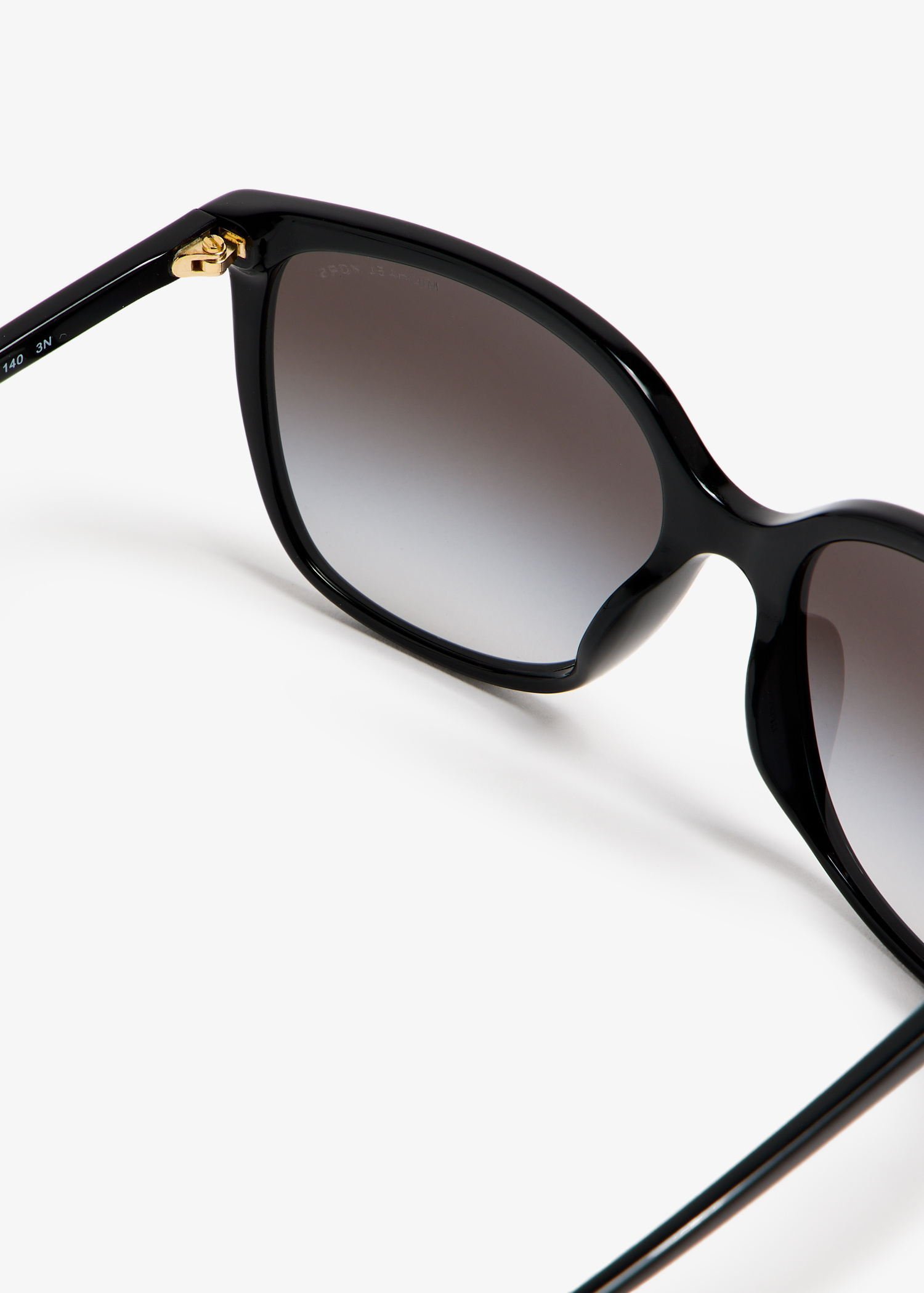 【ふるさと割】 Michael Kors Anaheim sunglasses for Women - Black in Qatar アイドル