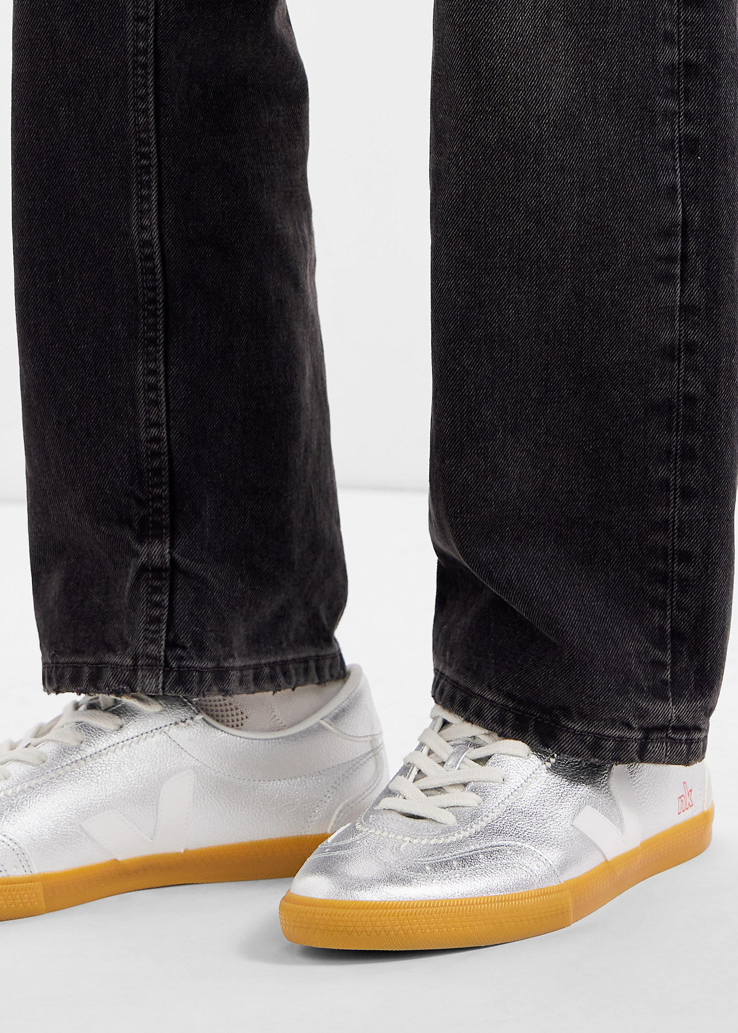 スニーカー VEJA Men Sneakers VK0503856B silver VOLLEY LEATHER VEJA X nk store SILVER WHITE | VEJA