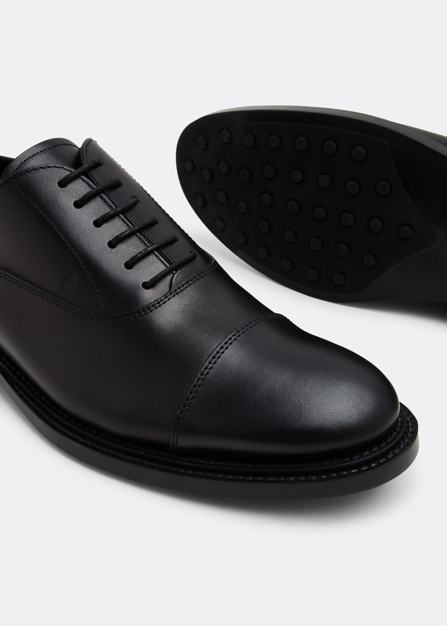Tod's男士牛津系带鞋- 黑色阿联酋| Level Shoes