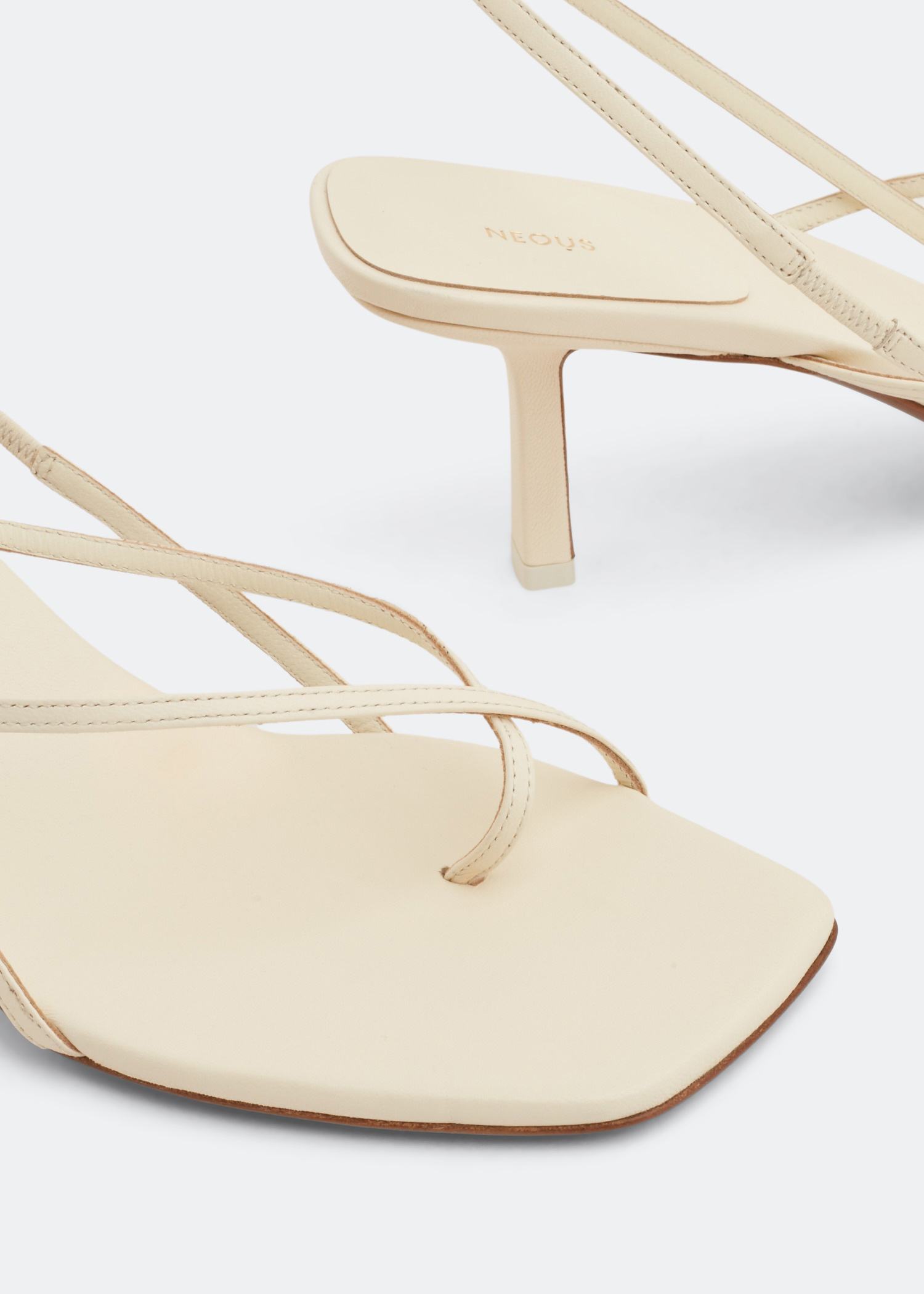 サンダル・ミュール NEOUS Cream Leather Shamali Sandals Neous Shamali sandals for Women - White in Bahrain | Level Shoes