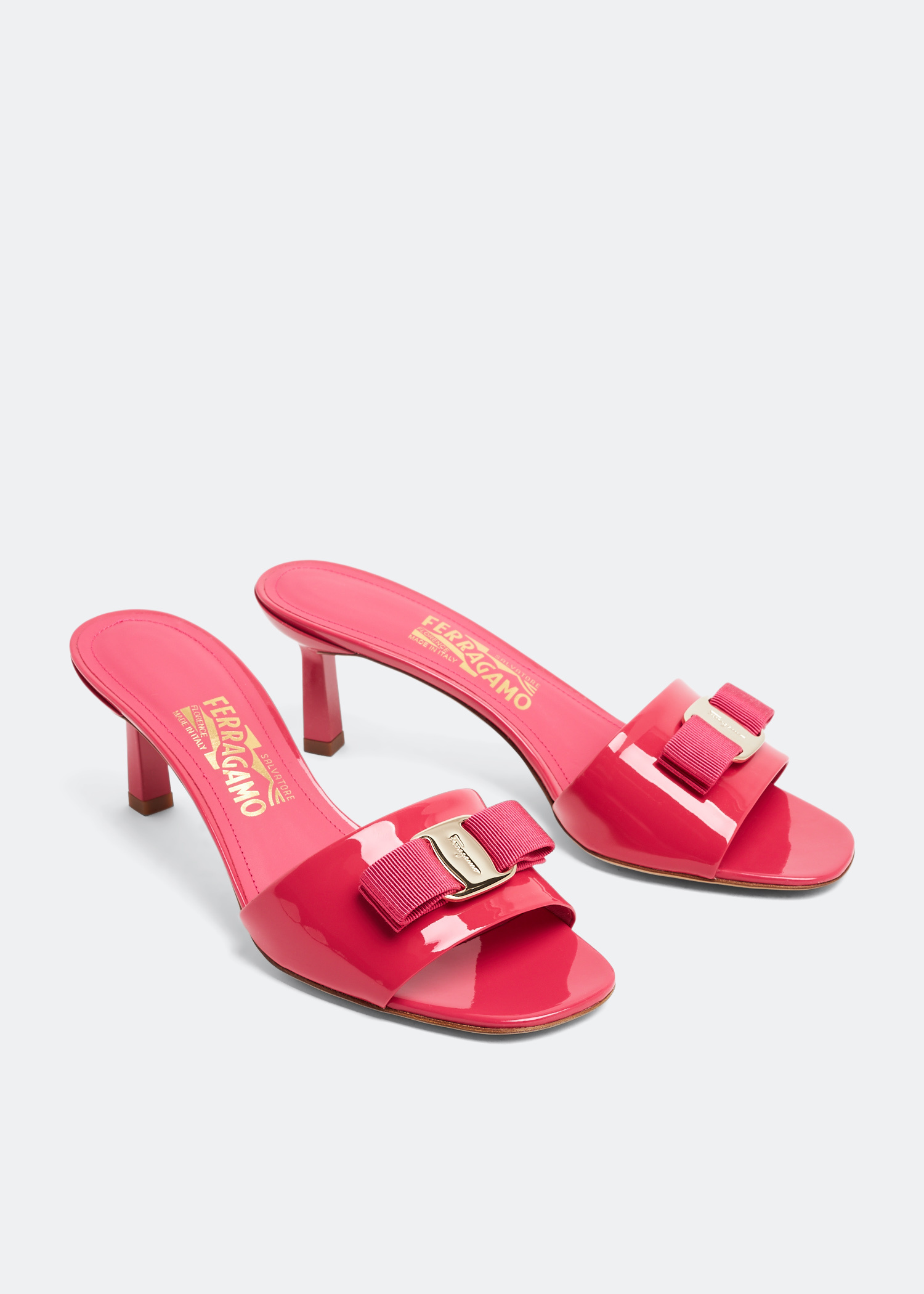 Ferragamo Vara bow slide sandals for Women - Pink in UAE