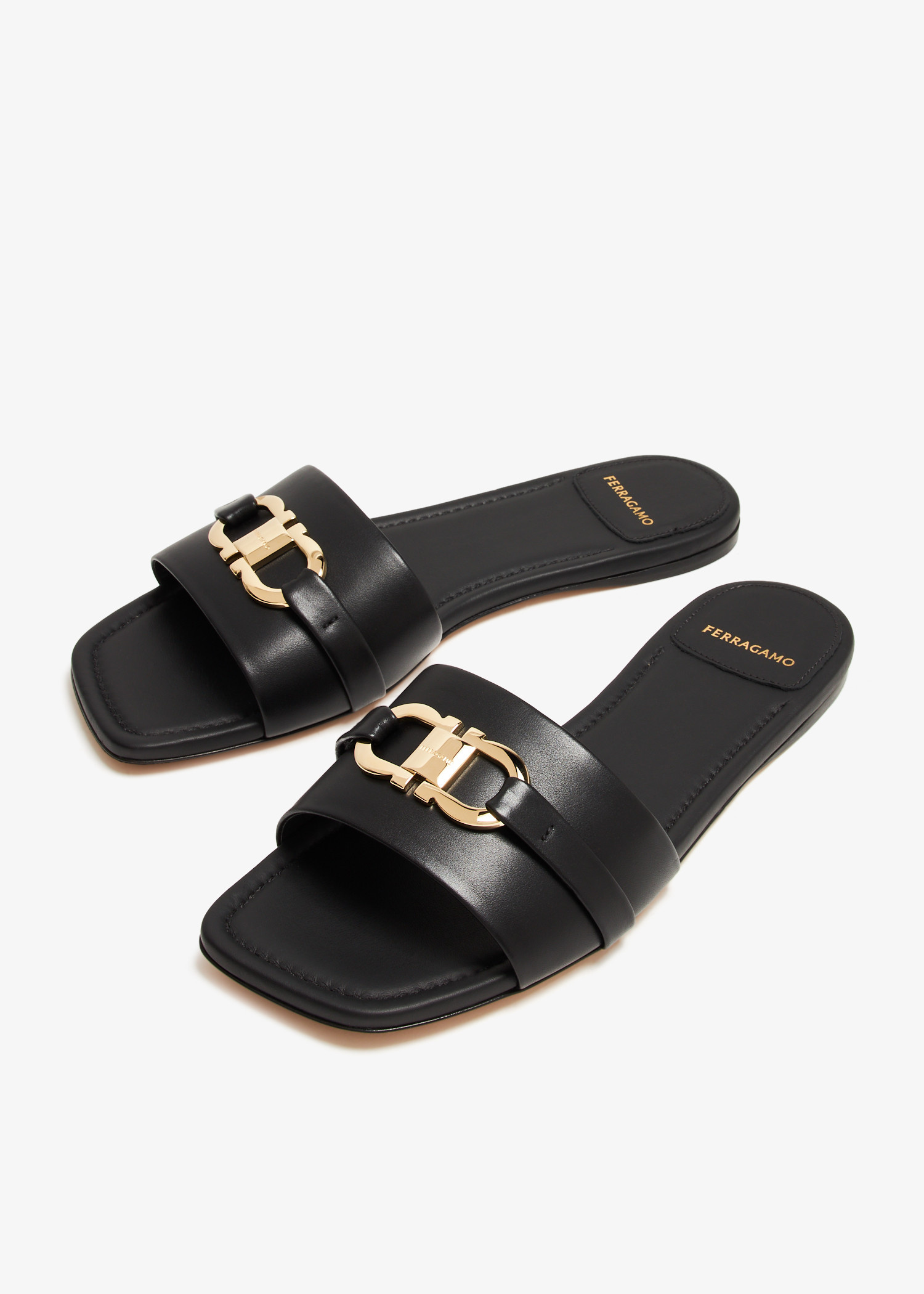 Ferragamo Leah flat sandals for Women - Black in UAE | Level