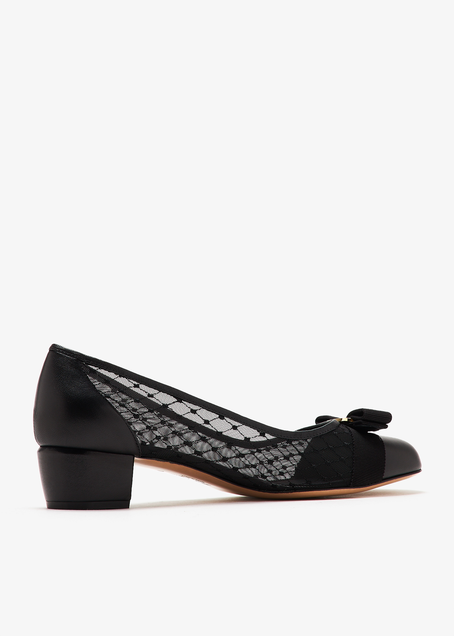 足元を彩る★ FERRAGAMO Vara black mesh pumps SF26116S-Ferragamo-Vara-black-