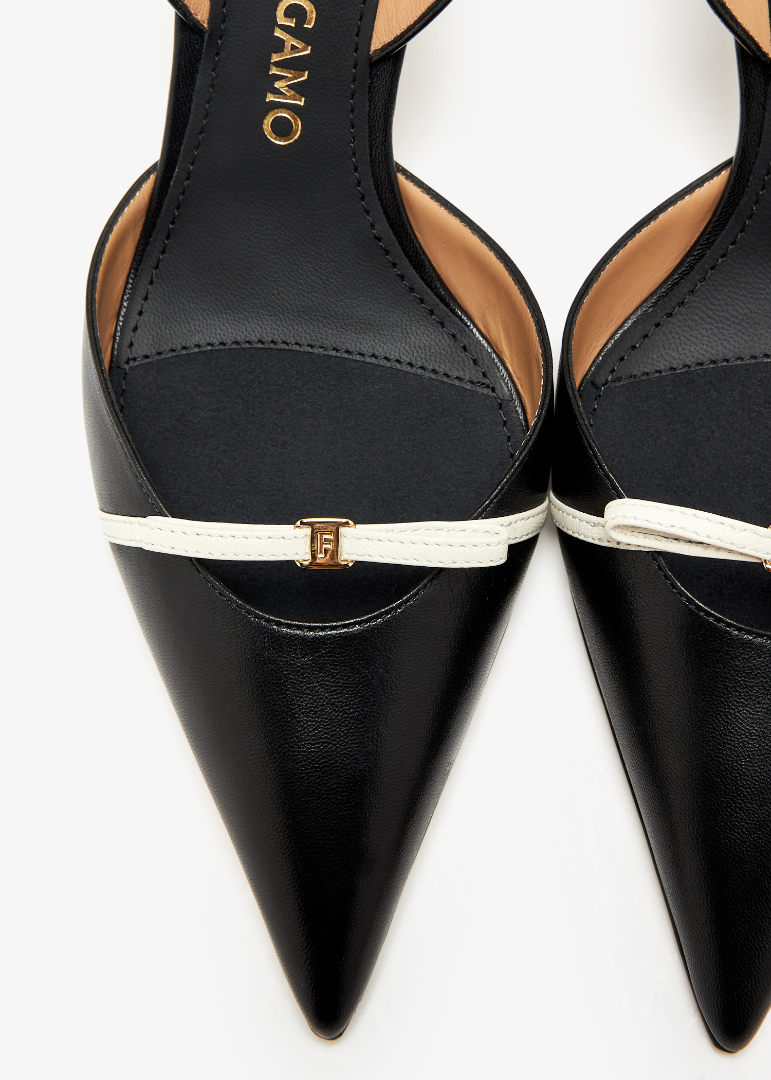 6万取引突破★UPS速達便利用！【FERRAGAMO】MARIKA 55_ミュール Ferragamo Mini bow slingback pumps for Women - Black in UAE