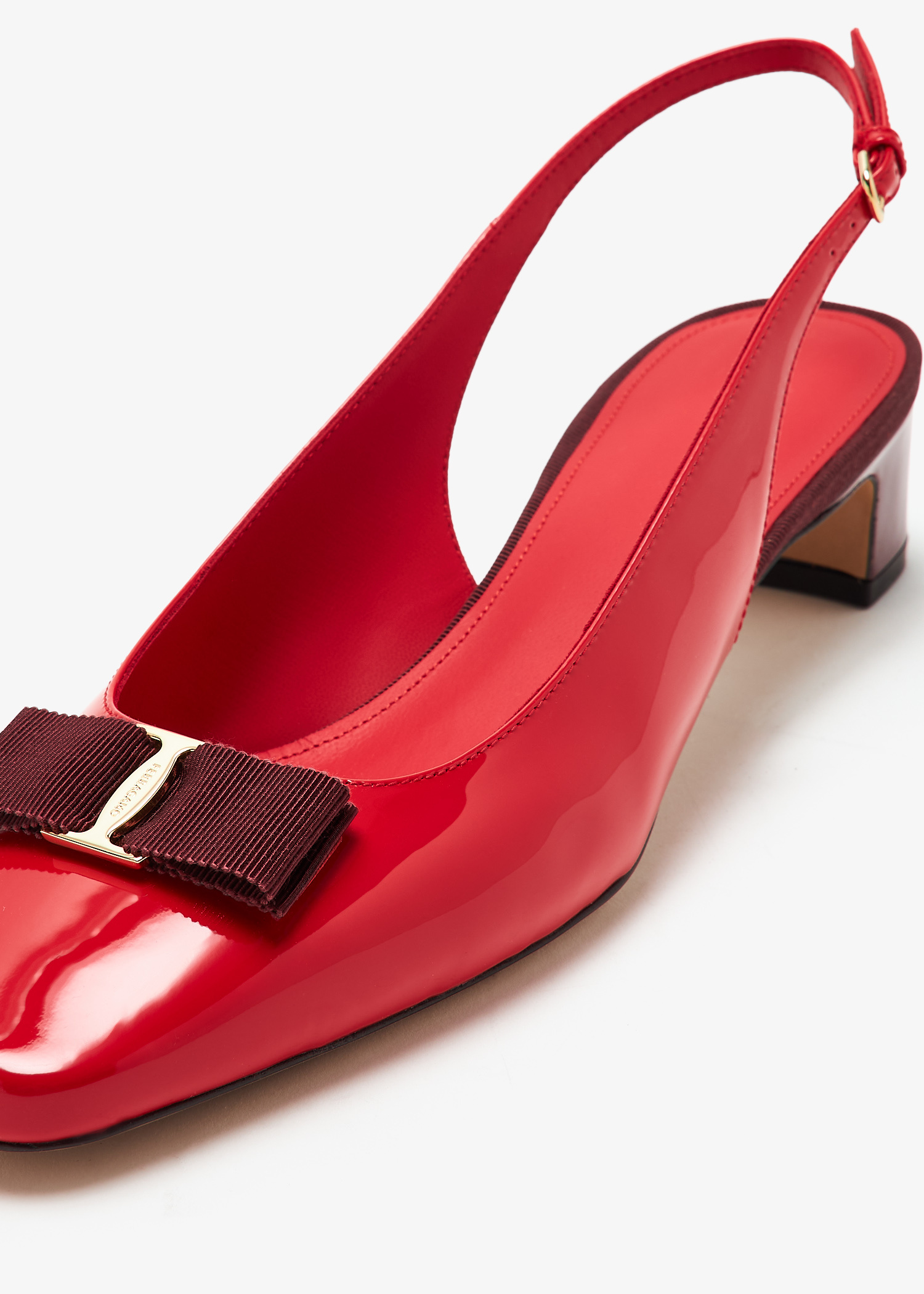 Ferragamo Vara bow slingback pumps for Women - Red in UAE