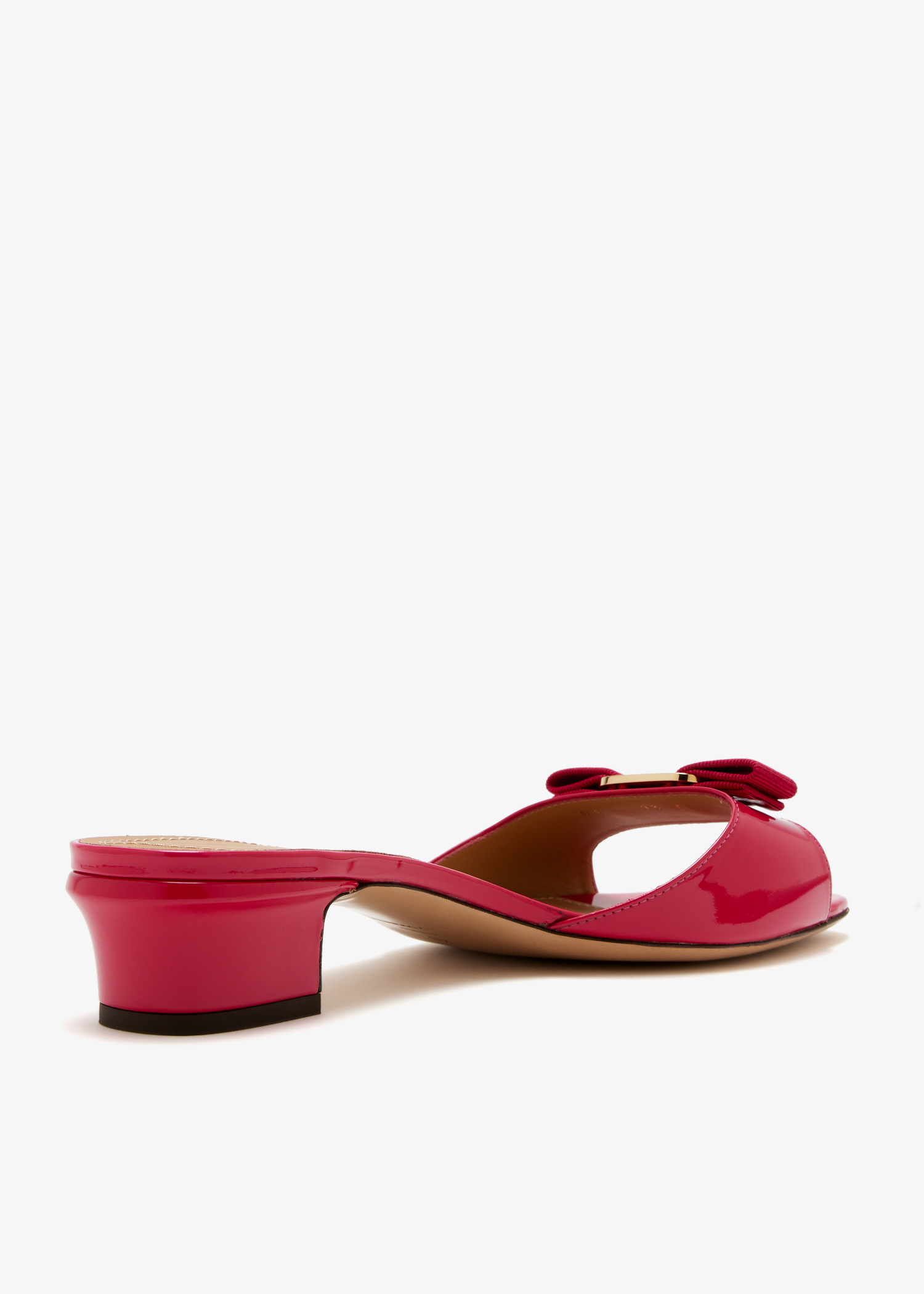 Ferragamo Vanilla 30 sandals for Women - Pink in UAE | Level Shoes