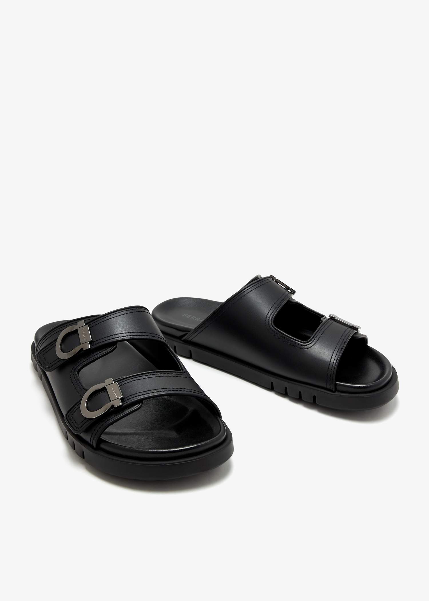 ★関税込★Ferragamo★double gancini sandals★ Ferragamo Women's Leah Double Gancini Slide Sandals