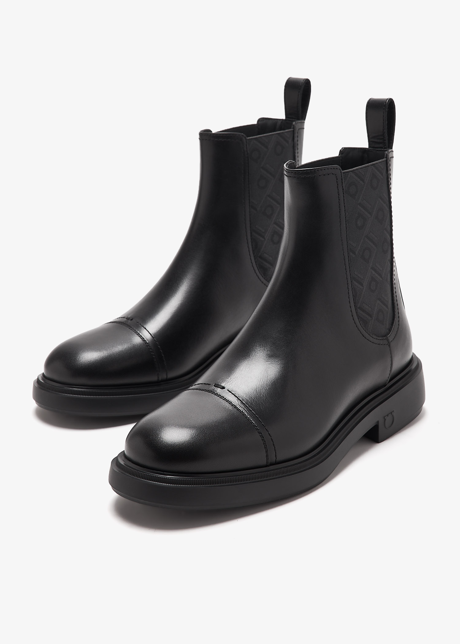 ショートブーツ・ブーティ Varsi Leather Gancini-Sole Chelsea Boots $_57.JPG?set_id=8800005007