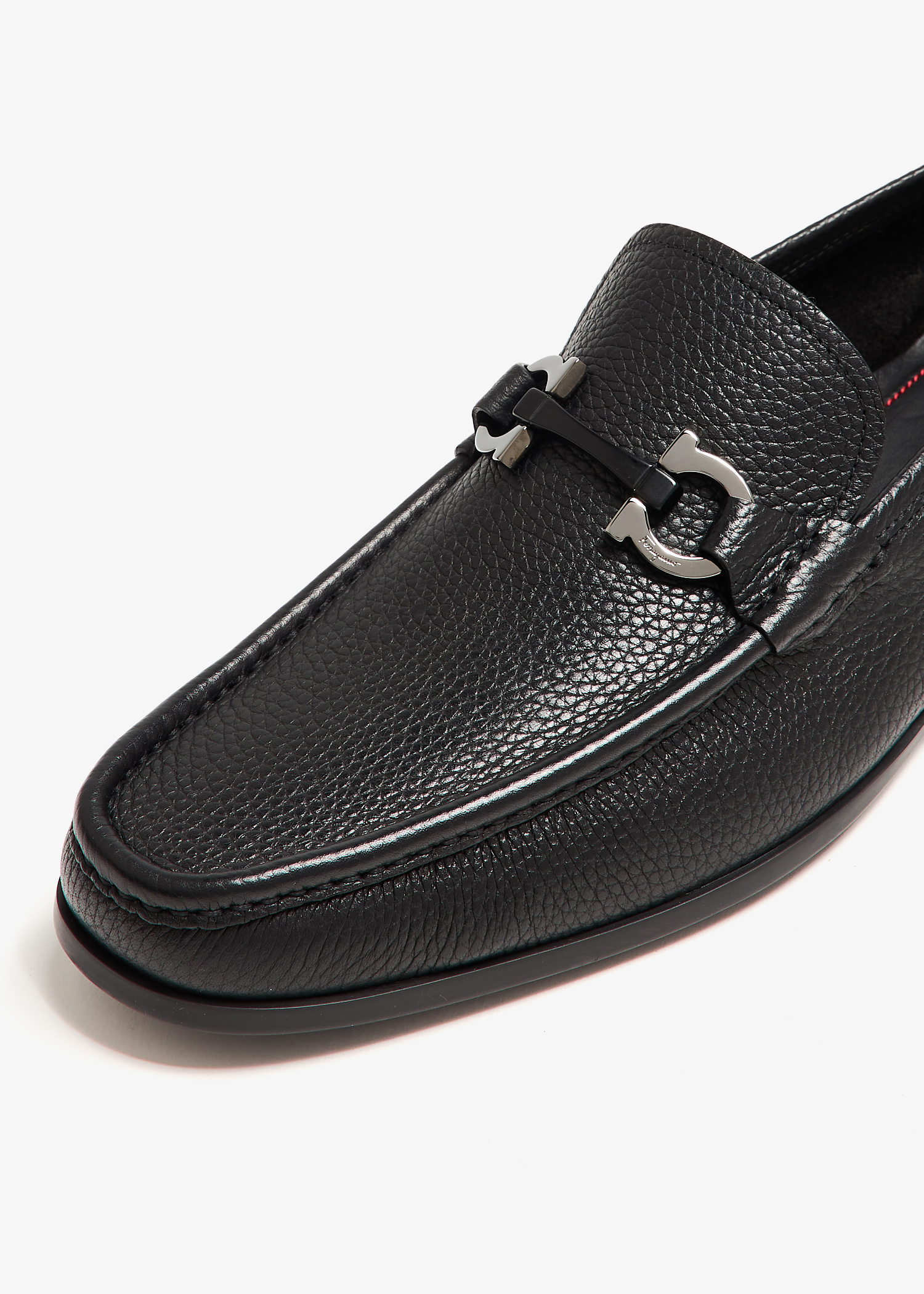 ferragamo*美品 Ferragamo Black Ofelia Lug Moccasin With Gancini Ornament