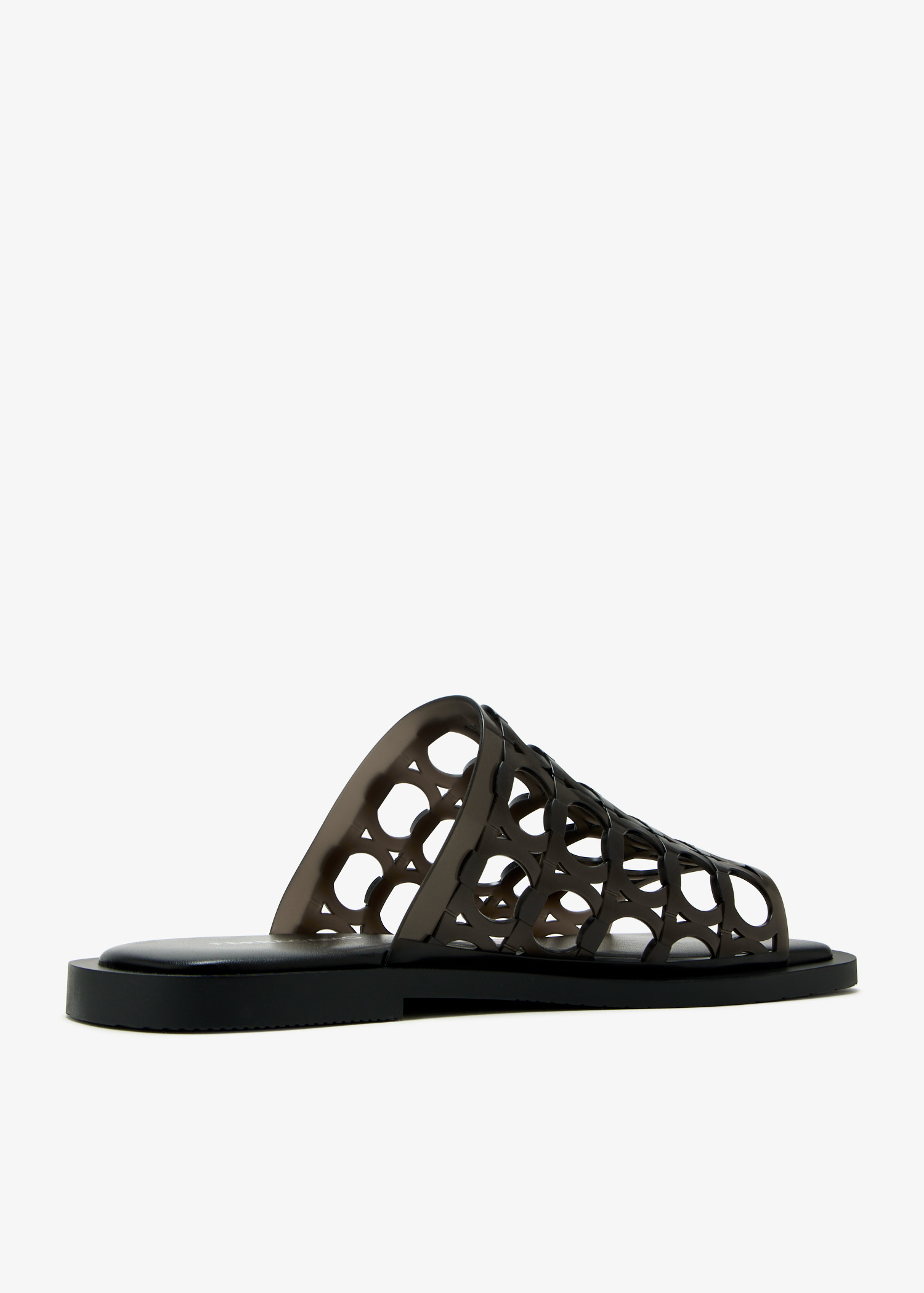 【関税込み】FERRAGAMO Sandals Ferragamo crossover-strap Leather Sandals | Black | FARFETCH