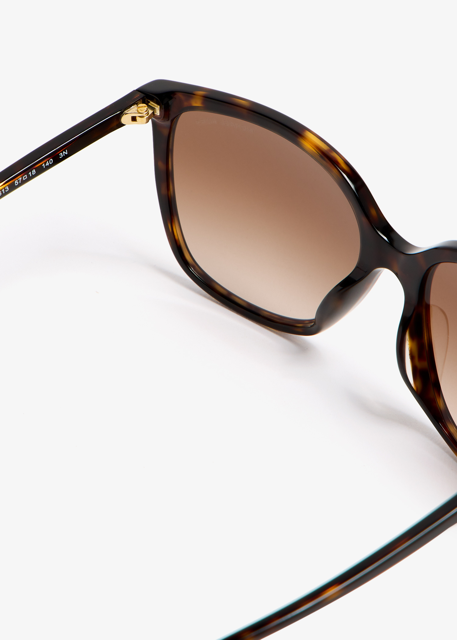 Michael Kors クオクスクエアフレムサンクラス MK2247U 40193M michael-kors-mk-2247u-quogue-