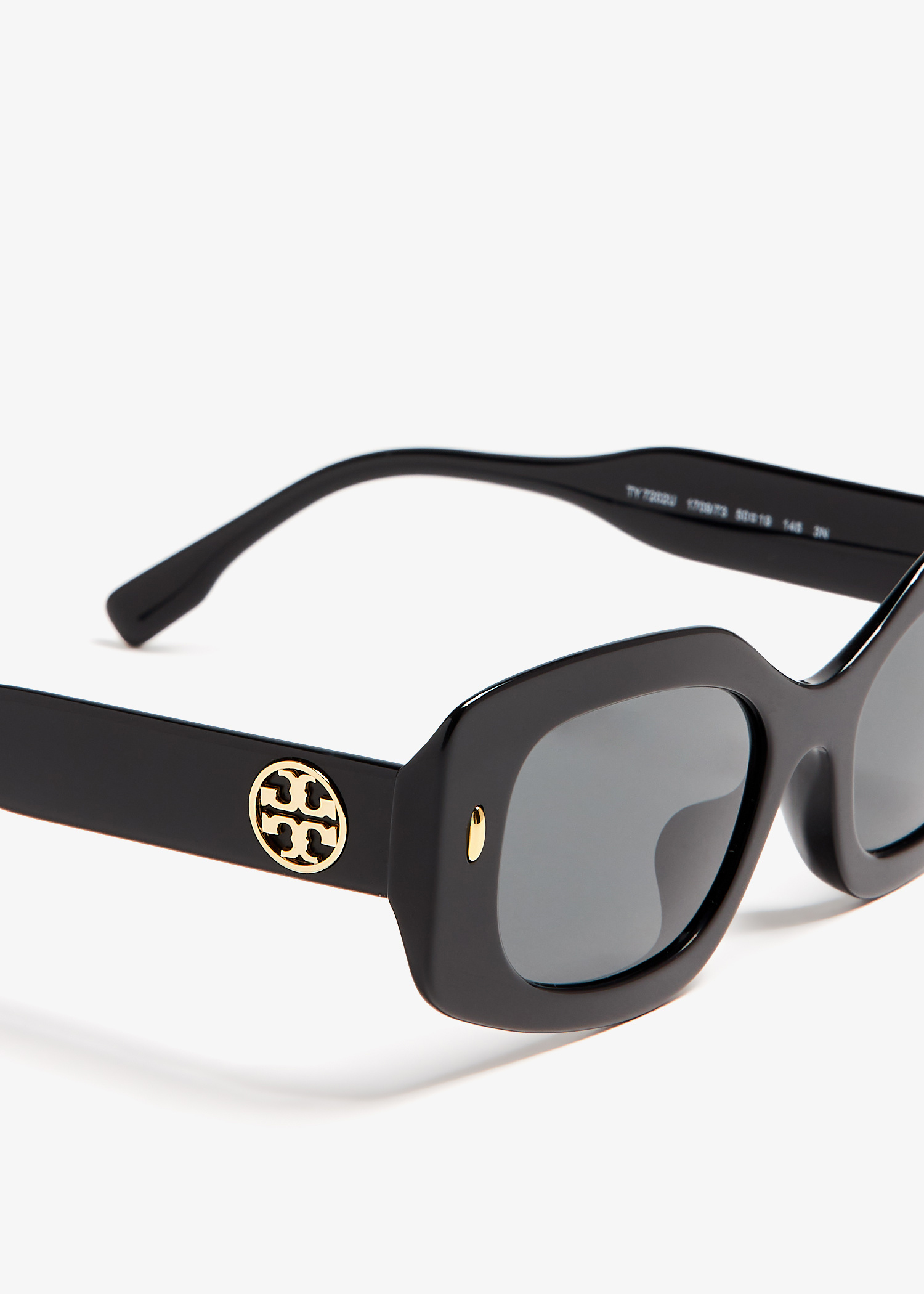 Tory Burch Black Oversized Rectangle Sunglasses with Orange Logo Case Tory Burch Chunky Geometric Rectangle – Eyedictive main image 4