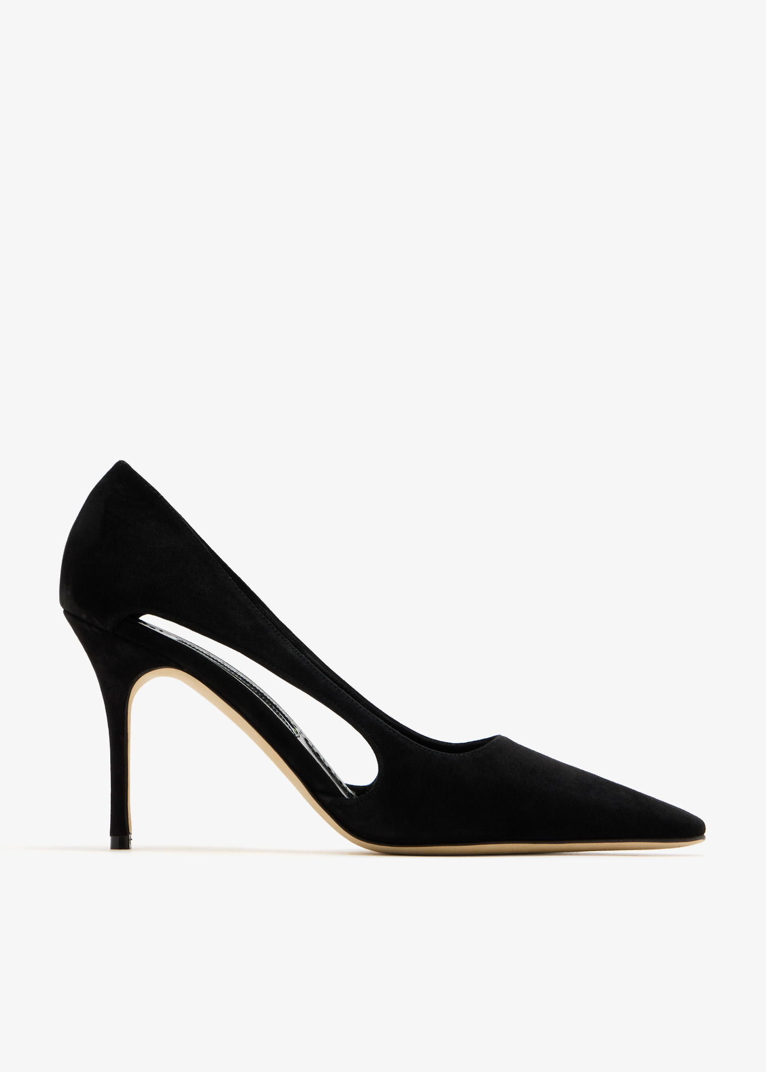 Manolo Blahnik Boukefalos pumps for Women - Black in UAE