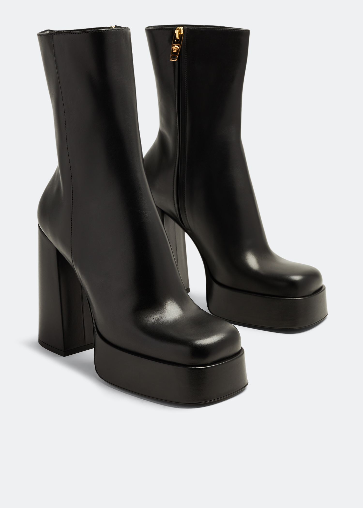 VERSACE AEVITAS PLATFORM BOOTS 保存袋付き Versace Aevitas platform boots for Women - Black in UAE | Level Shoes
