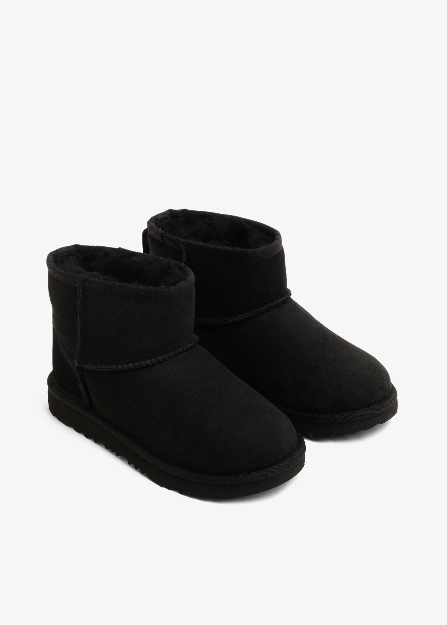 UGG Classic II Mini boots for Kids Unisex - Black in UAE