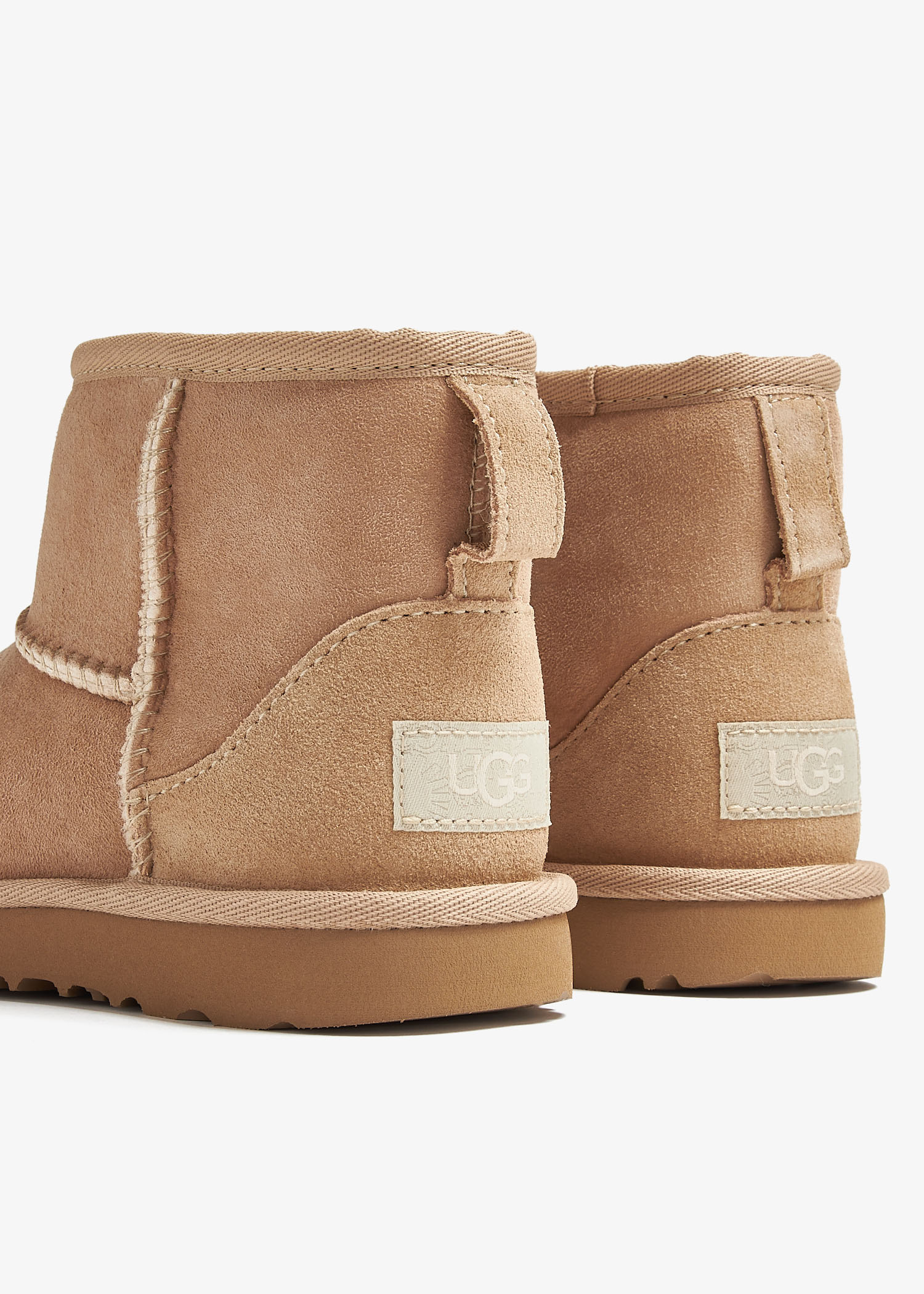 UGG Classic II Mini boots for Kids Unisex - Beige in Qatar