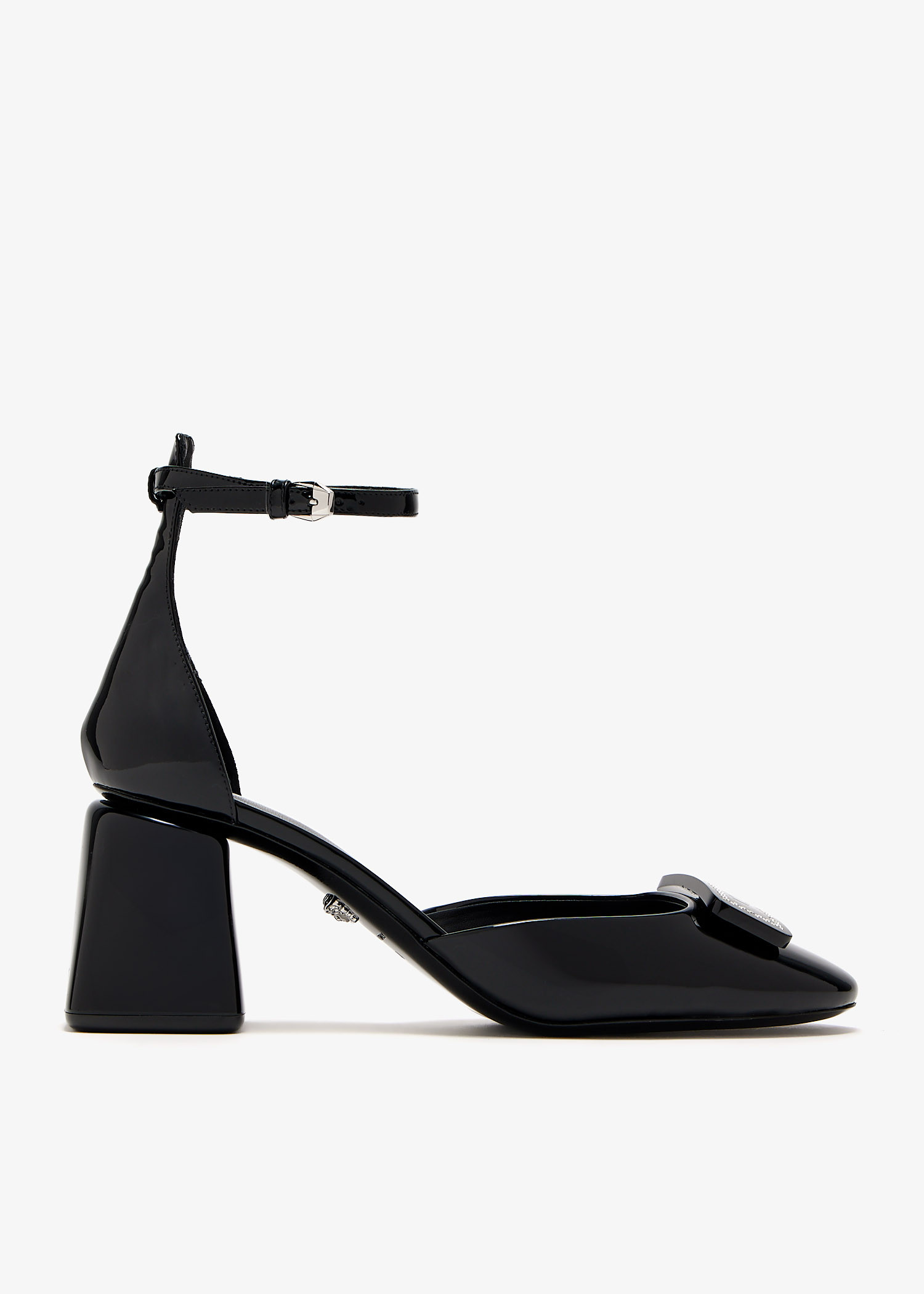 国内発送/送料関税込【VERSACE】 Patent Leather FLat Versace Patent leather pumps for Women - Black in UAE