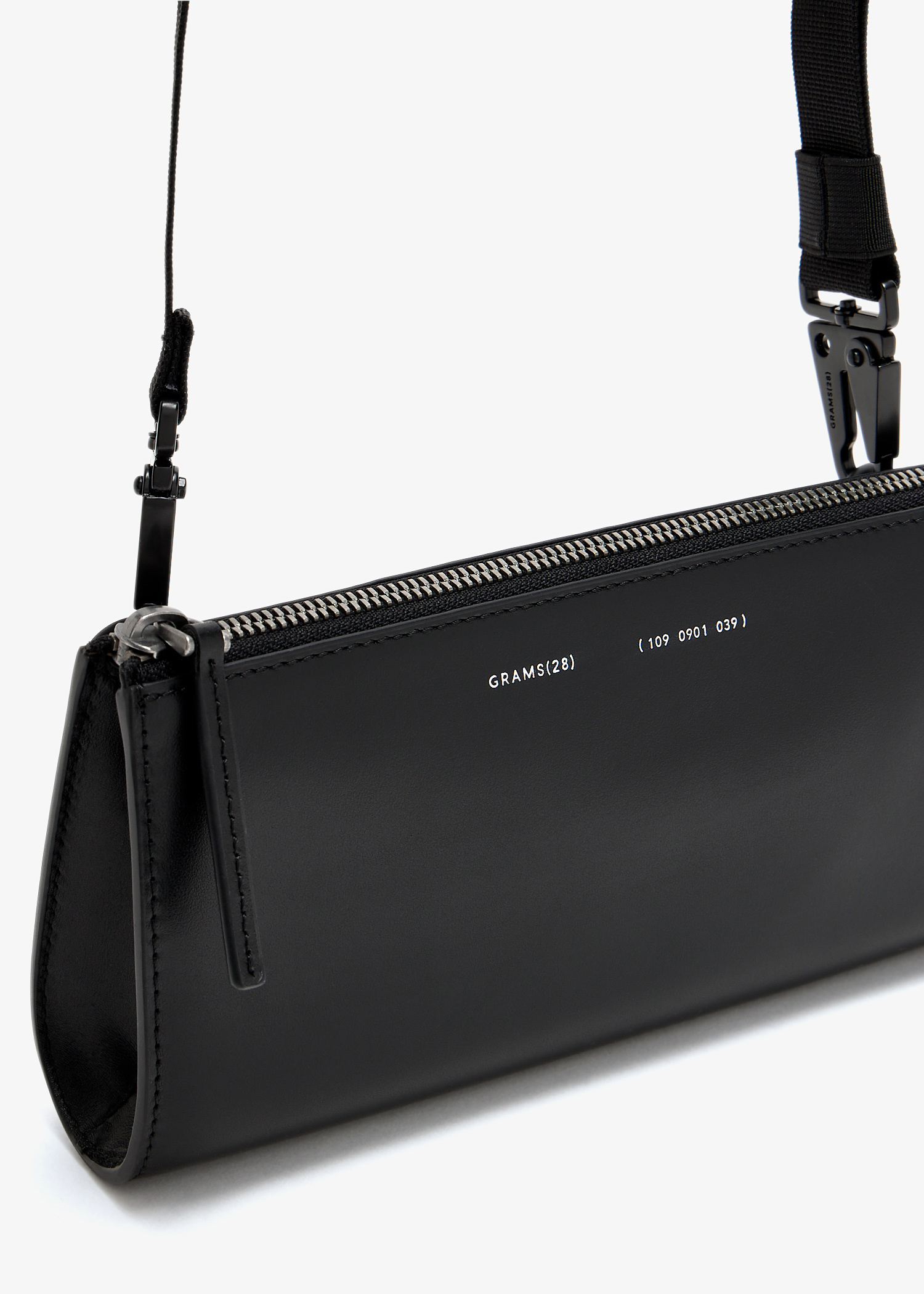 美品✨grams28 109 エッセンシャル・ケース　最高級レザー　黒　完売色 GRAMS28 アップル・エッセンシャル・ケース（AirPods、Apple