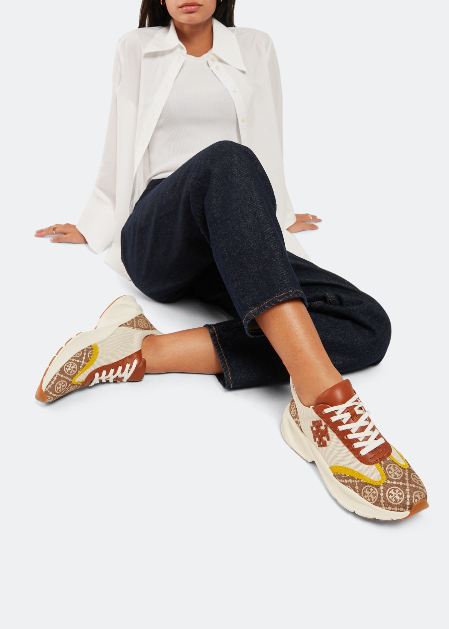 欲しい【TORY BURCH】ヴィンテージ感 ☆高級感 ☆ワンランク上の Tory Burch T Monogram Good Luck sneakers for Women - Beige
