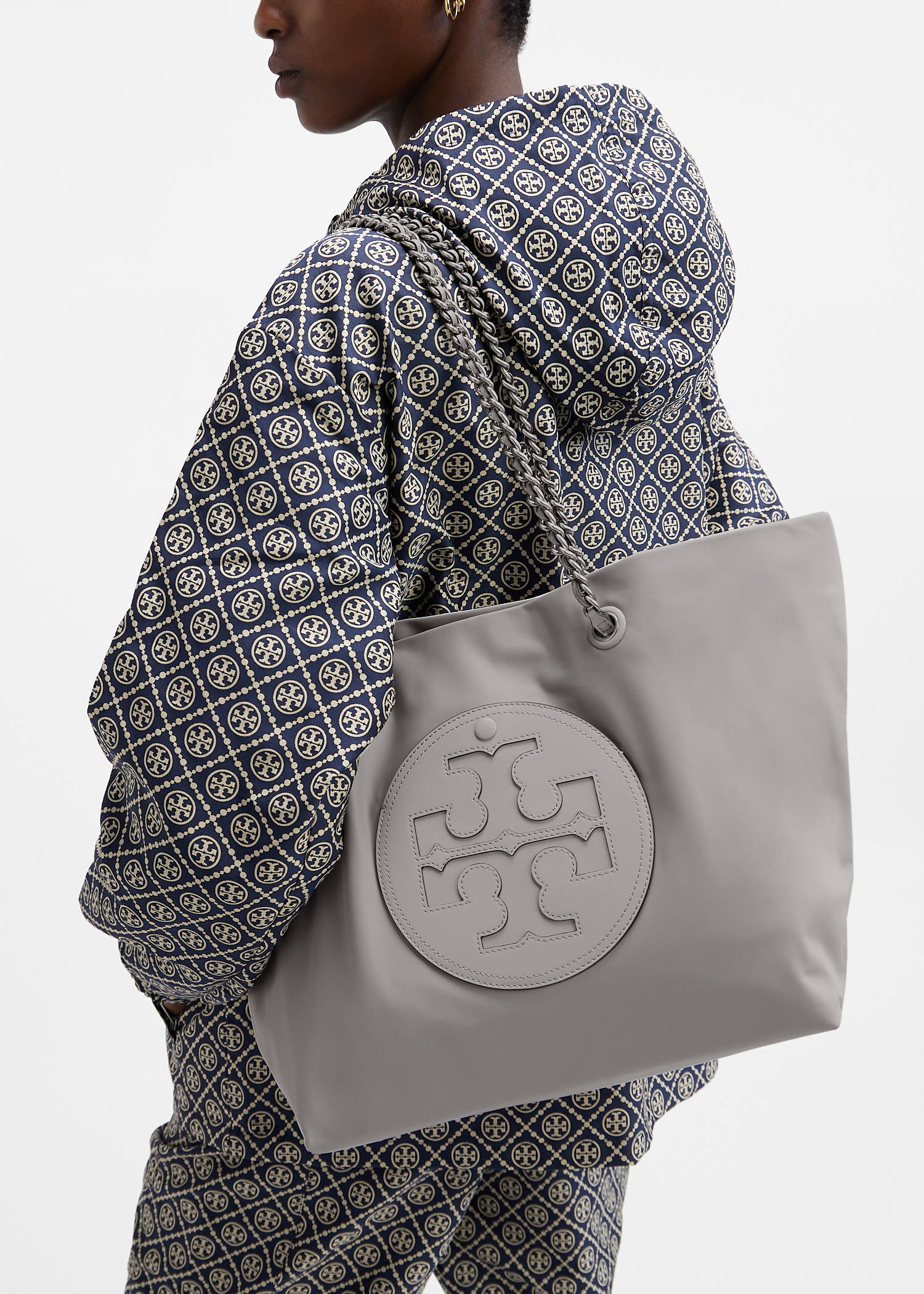トートバッグ TORY BURCH Woman Tote bags Grey 152313 020 Tory Burch Monogram-pattern coated-canvas tote - Grey