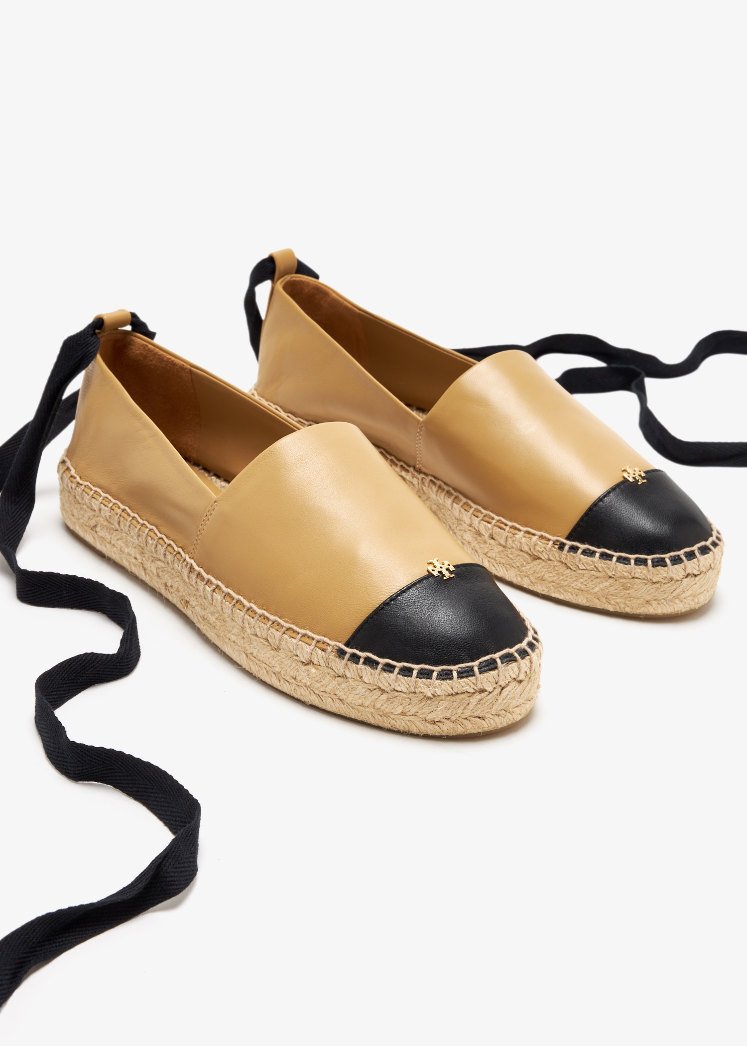 スリッポン Tory Burch SS25 CAP TOE ESPADRILLE (164724 100 100) cap-toe-espadrille-angle.