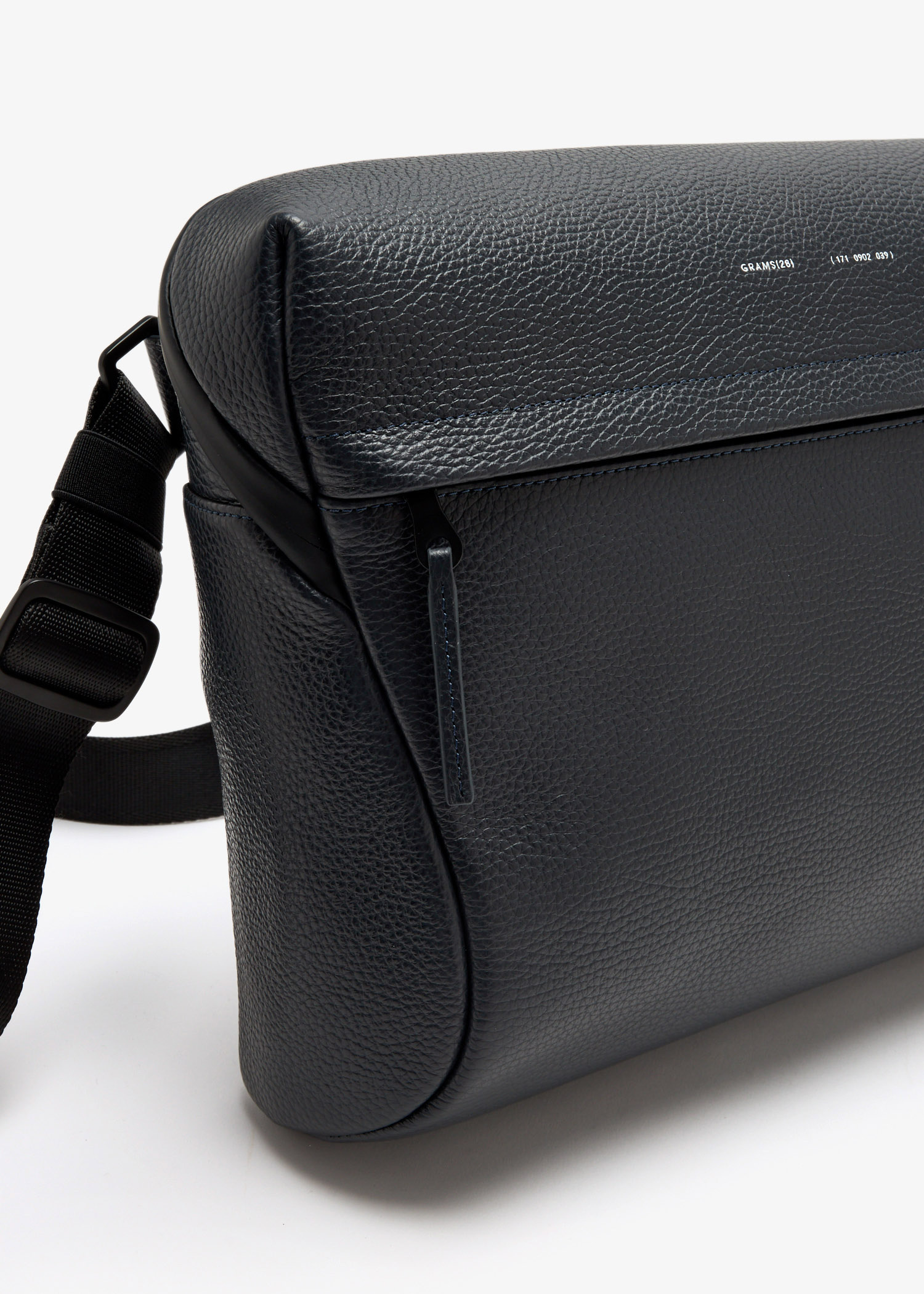 GRAMS28 171 laptop sling bag for Men - Navy in USA | Level Shoes