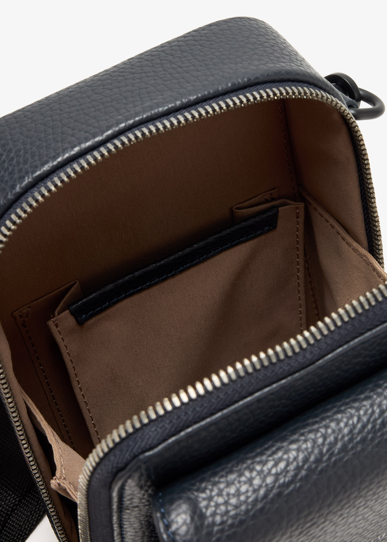 GRAMS28 173 vertical sling bag for Men - Navy in USA | Level Shoes