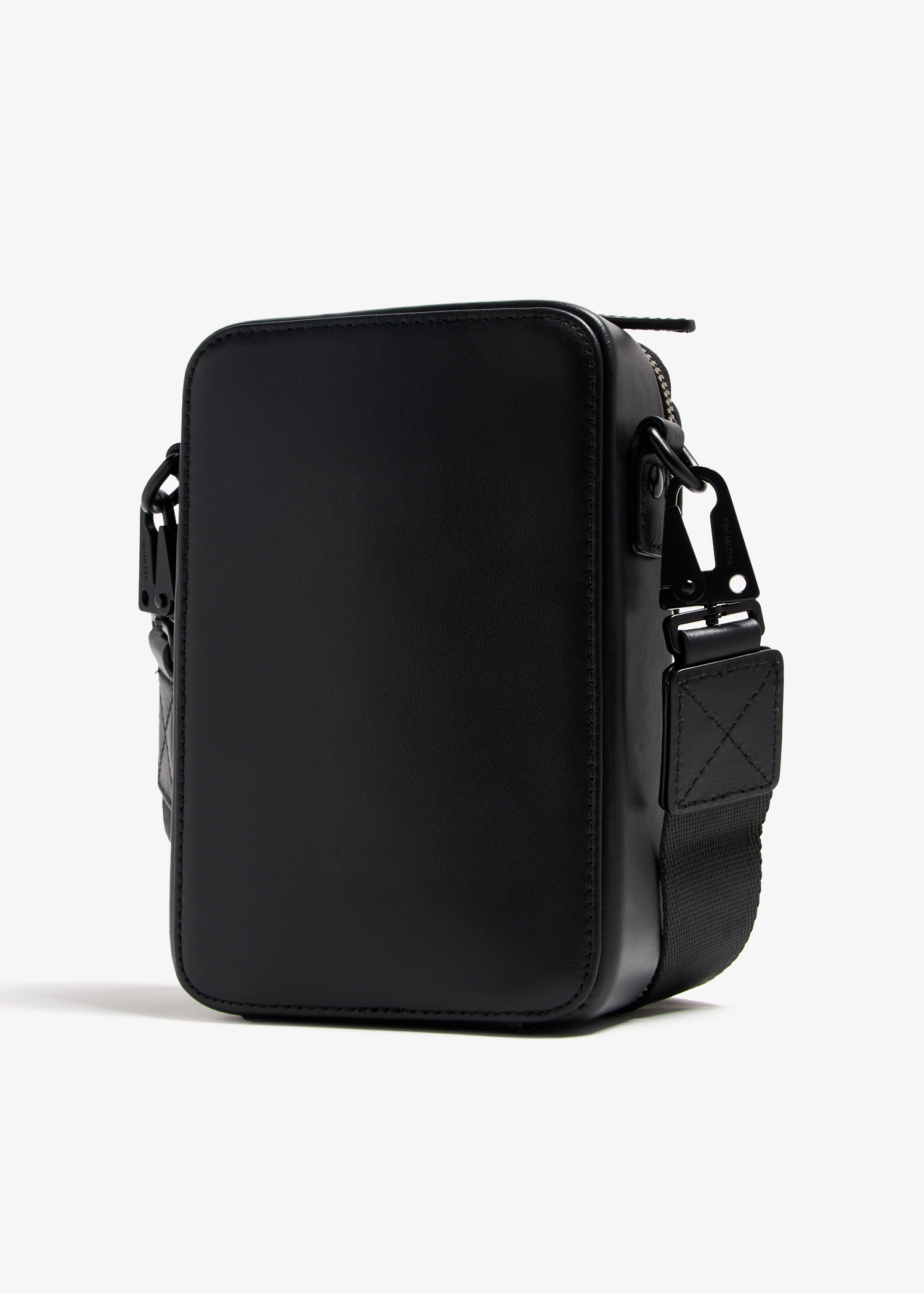 GRAMS28 173 vertical sling bag for Men - Black in USA | Level Shoes