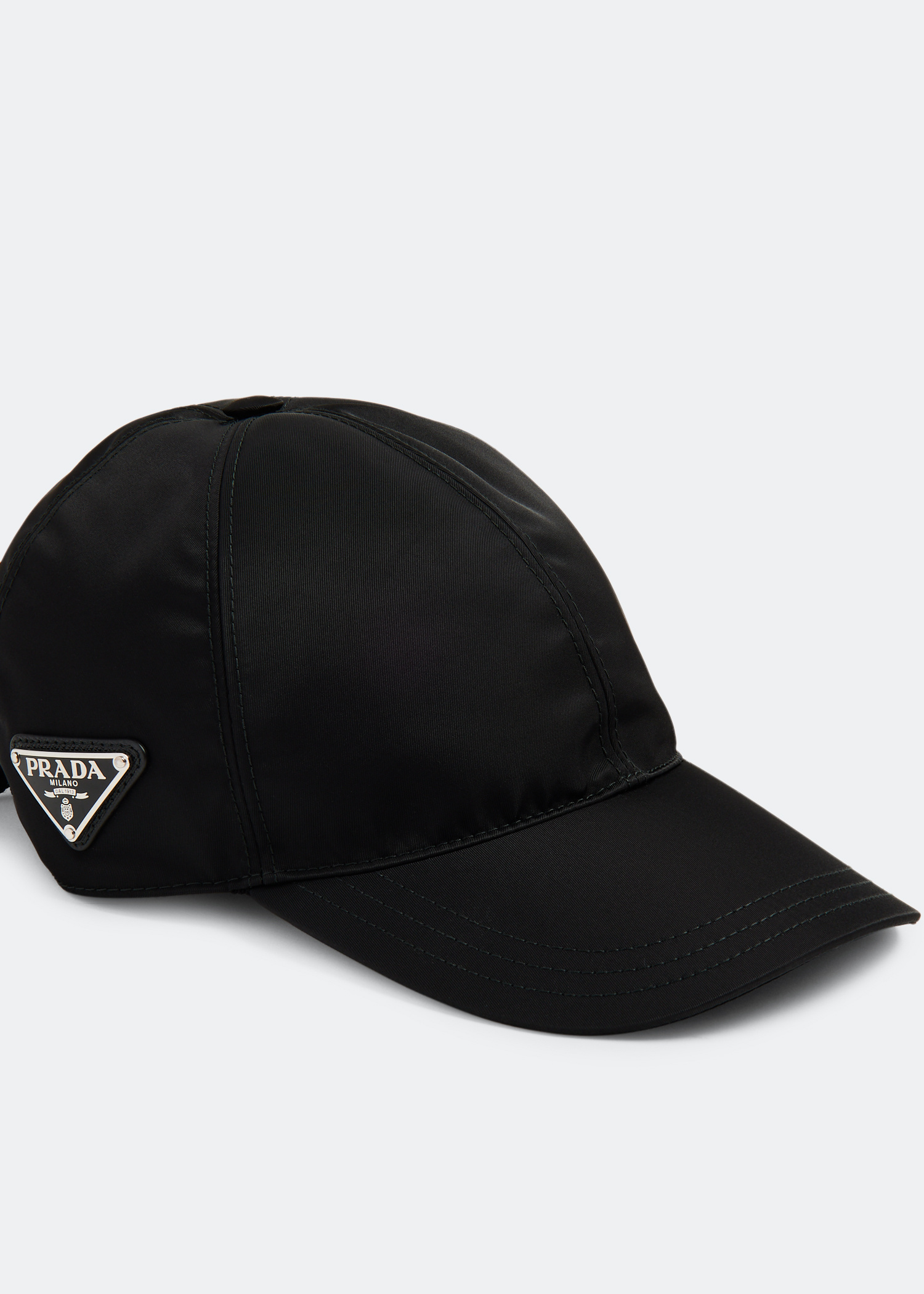 【日本入手困難】プラダ Re-Nylon baseball cap 手袋 Prada Re-Nylon baseball cap for Women - Black in UAE | Level