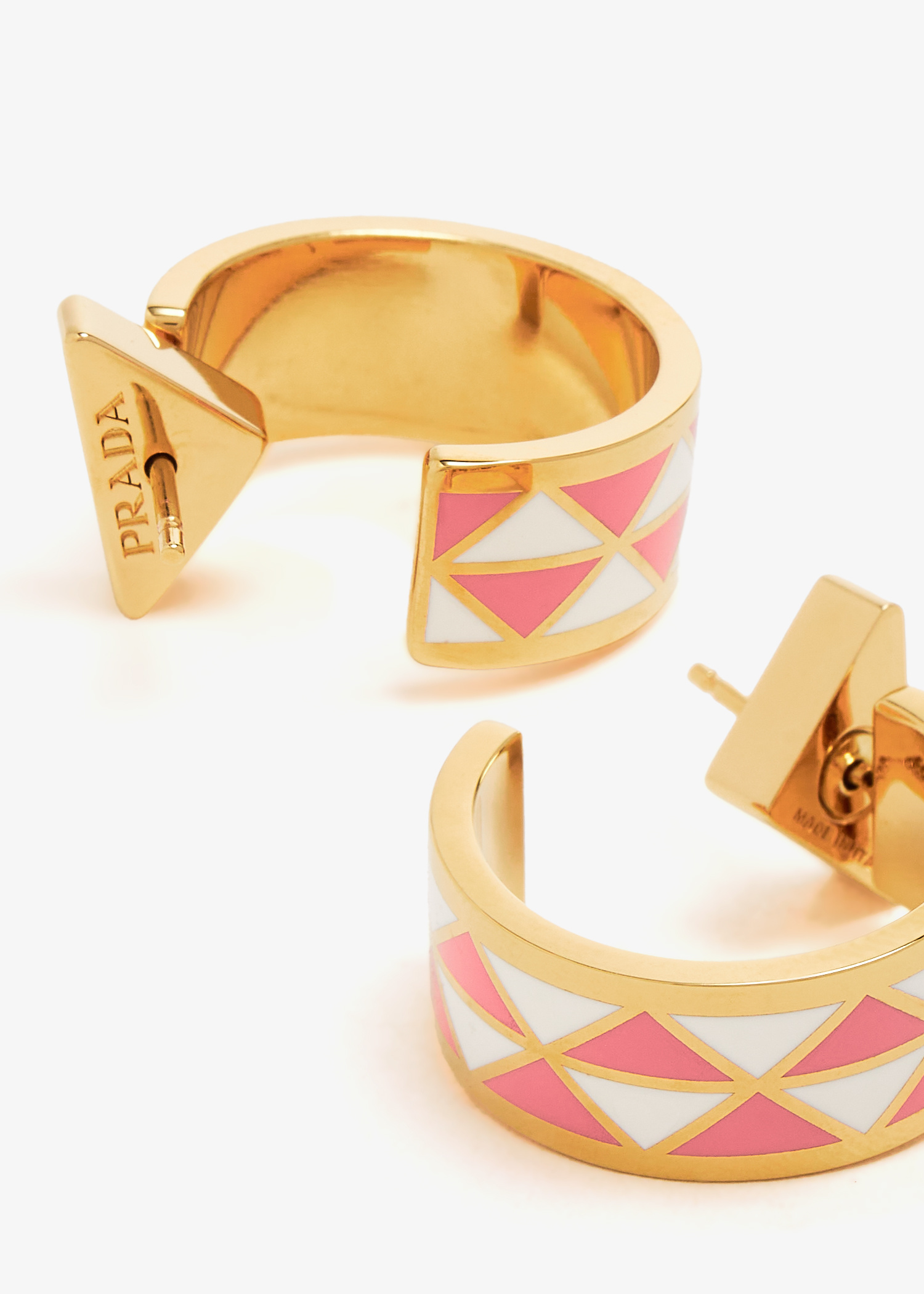 【PRADA】薔薇付き Enameled l earrings Prada Enameled Metal Earrings | Saks Fifth Avenue