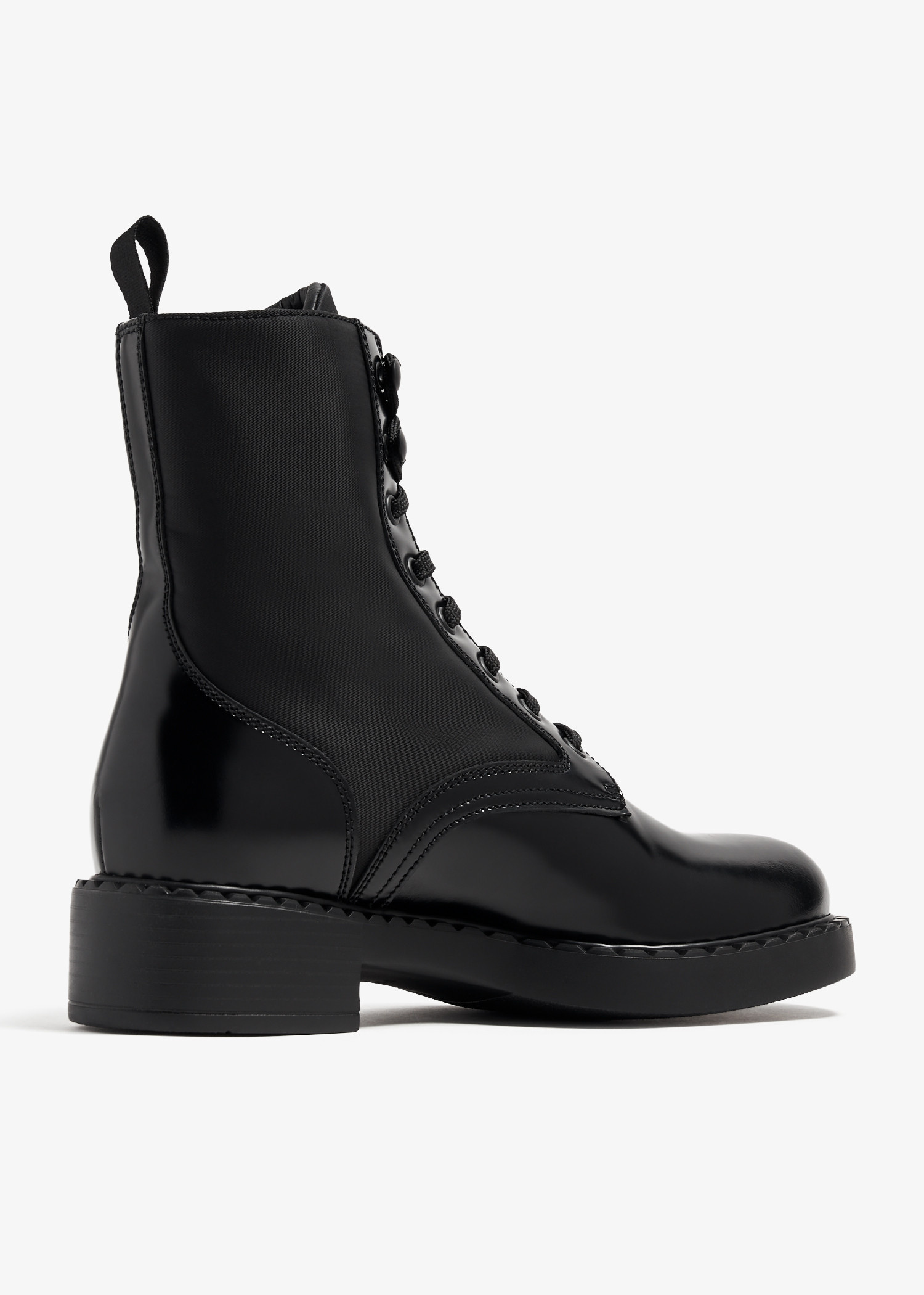 Prada女士拉丝皮革和再生尼龙靴- 黑色阿联酋| level shoes