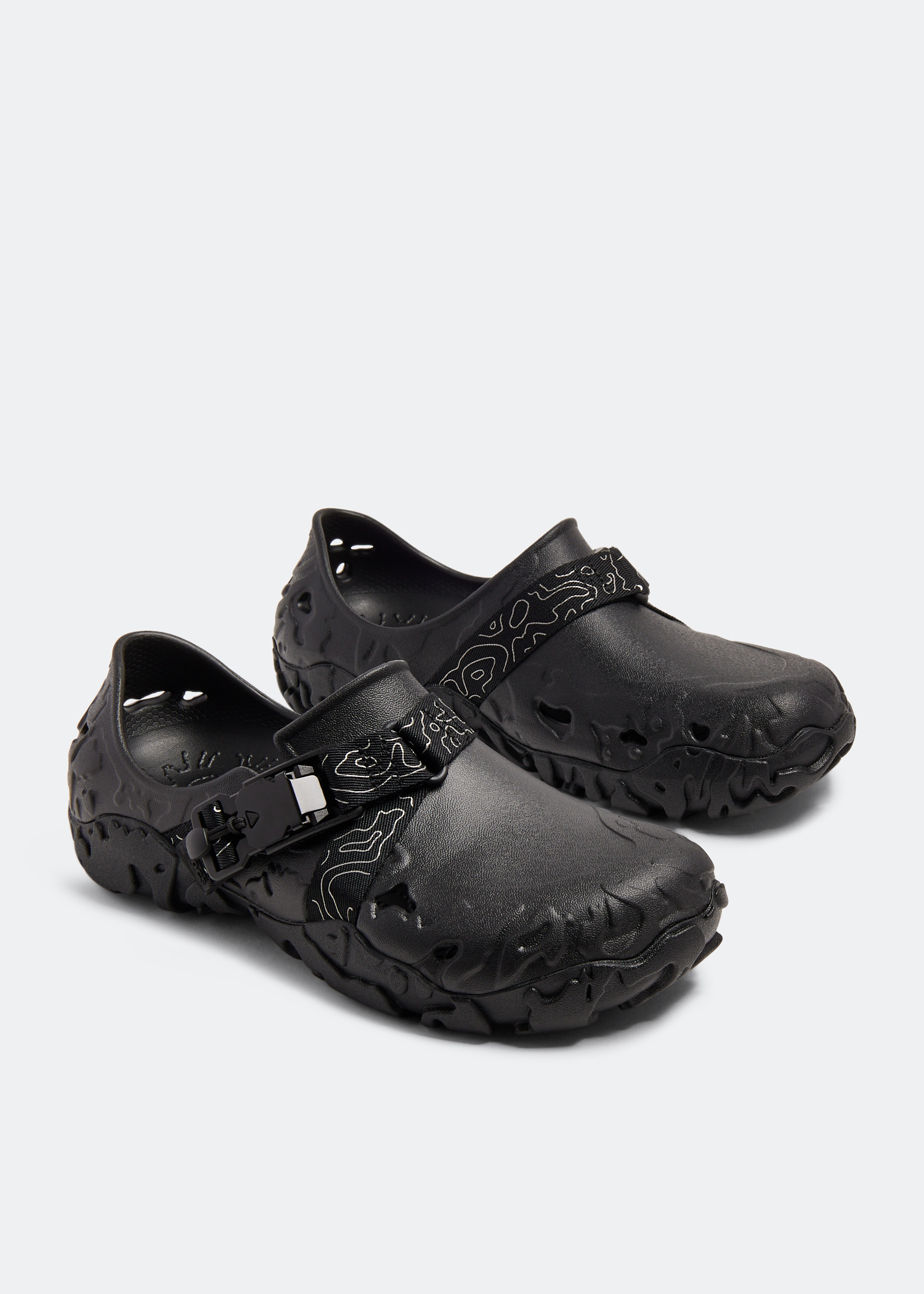 Crocs All-Terrain Atlas clogs for Men - Black in USA | Level Shoes