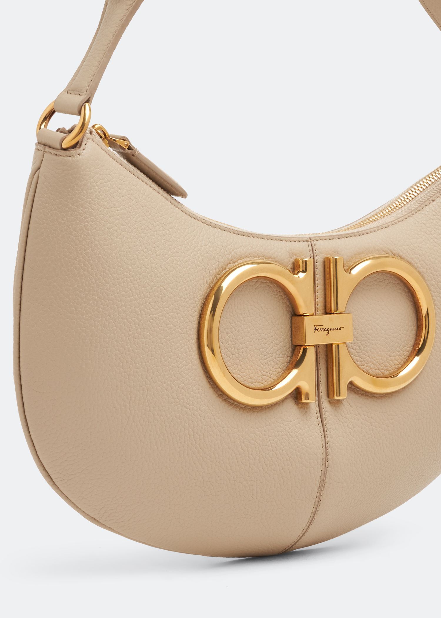 【SALVATORE FERRAGAMO】MAXI GANCIO SHOULDER BAG Ferragamo Maxi Gancio shoulder bag for Women - Beige in UAE