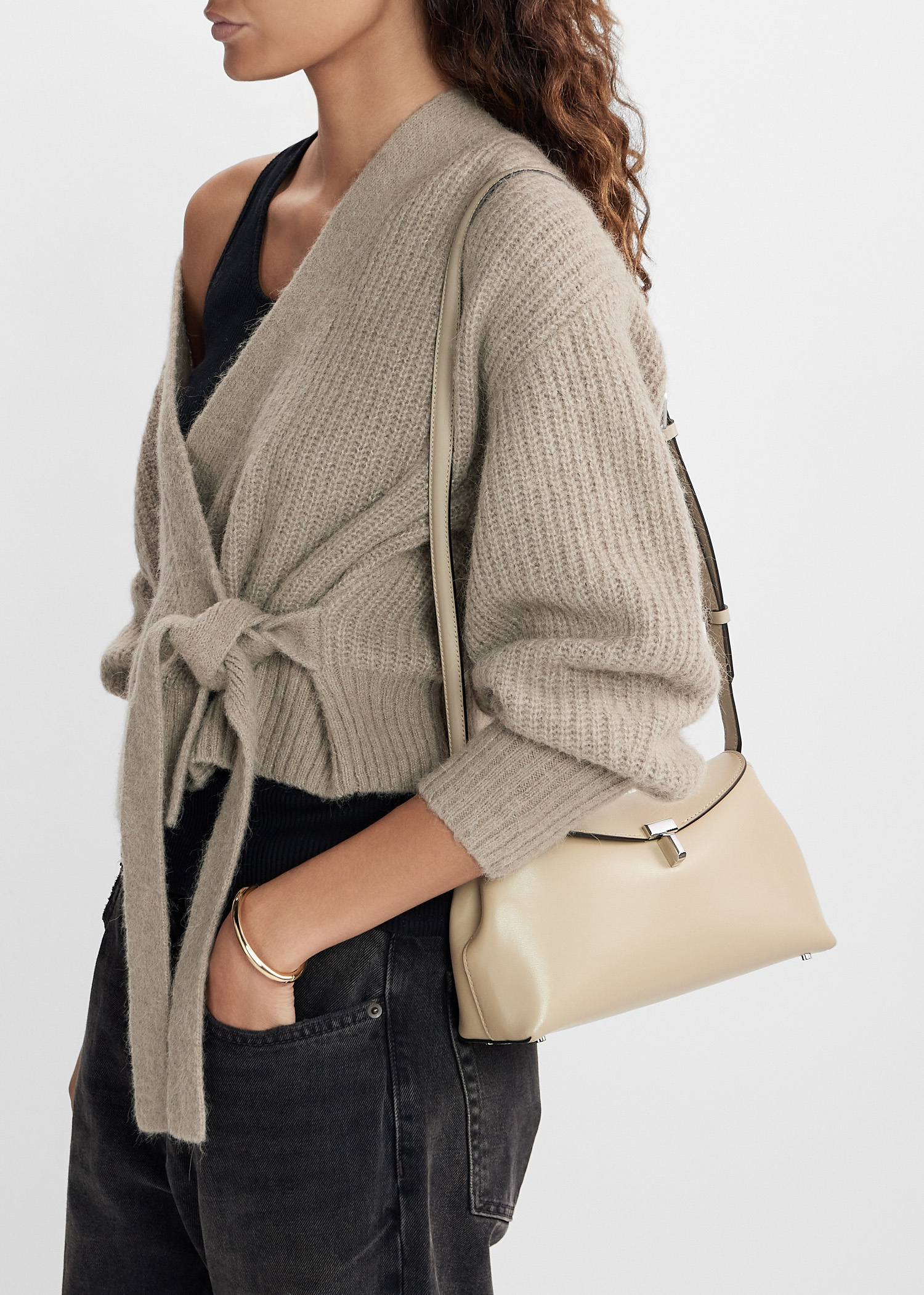 TOTEME T-Lock clutch for Women - Cream in USA | Level Shoes