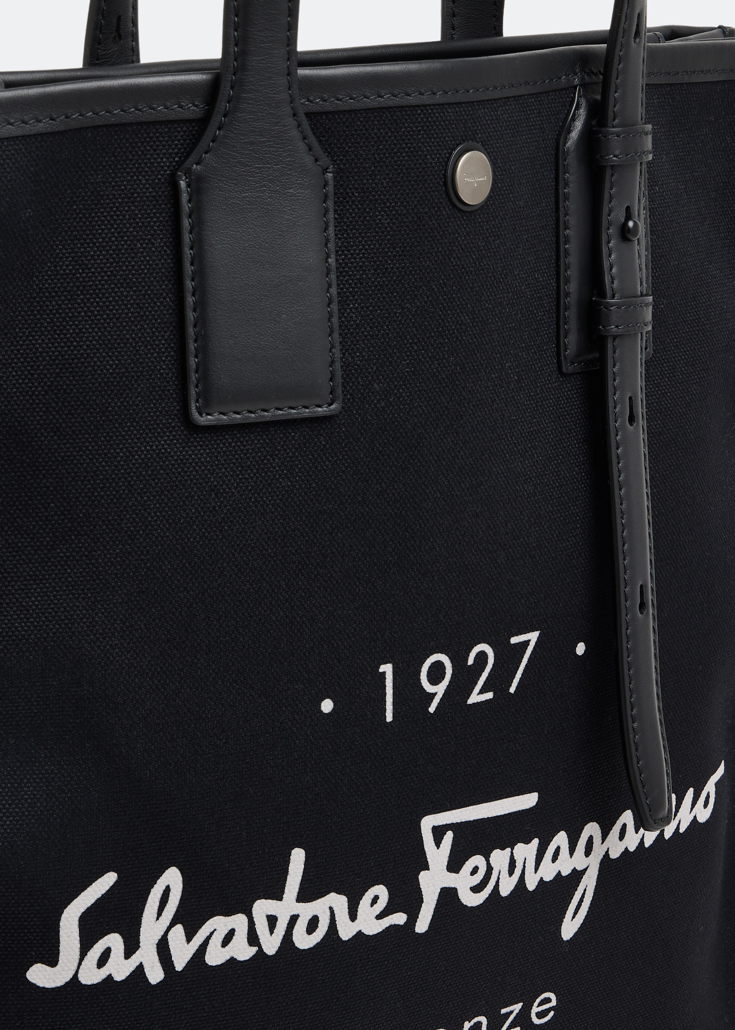 Ferragamo 1927 Signature tote bag for Men - Black in Qatar