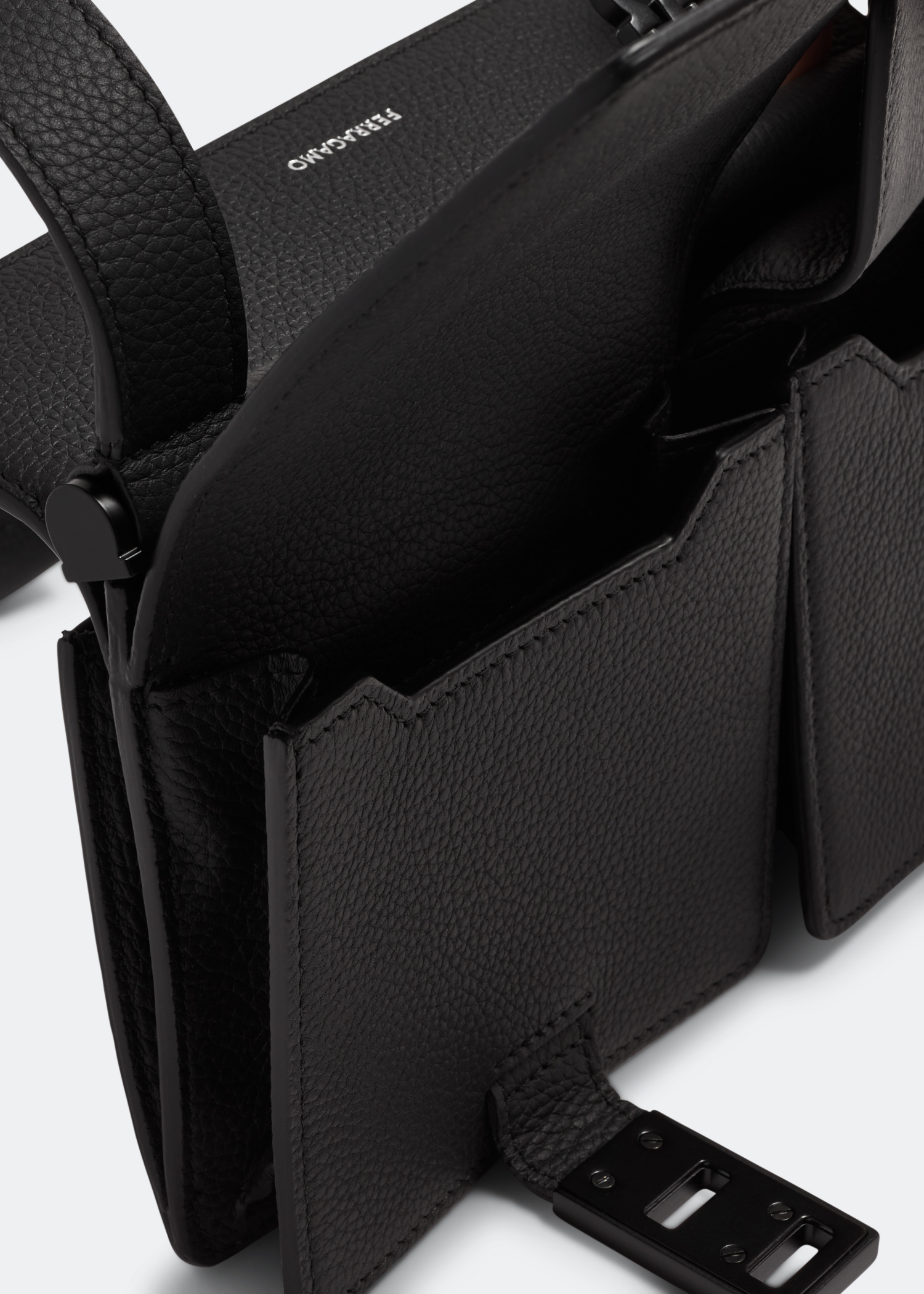 Ferragamo Multi-pocket crossbody bag for Men - Black in USA