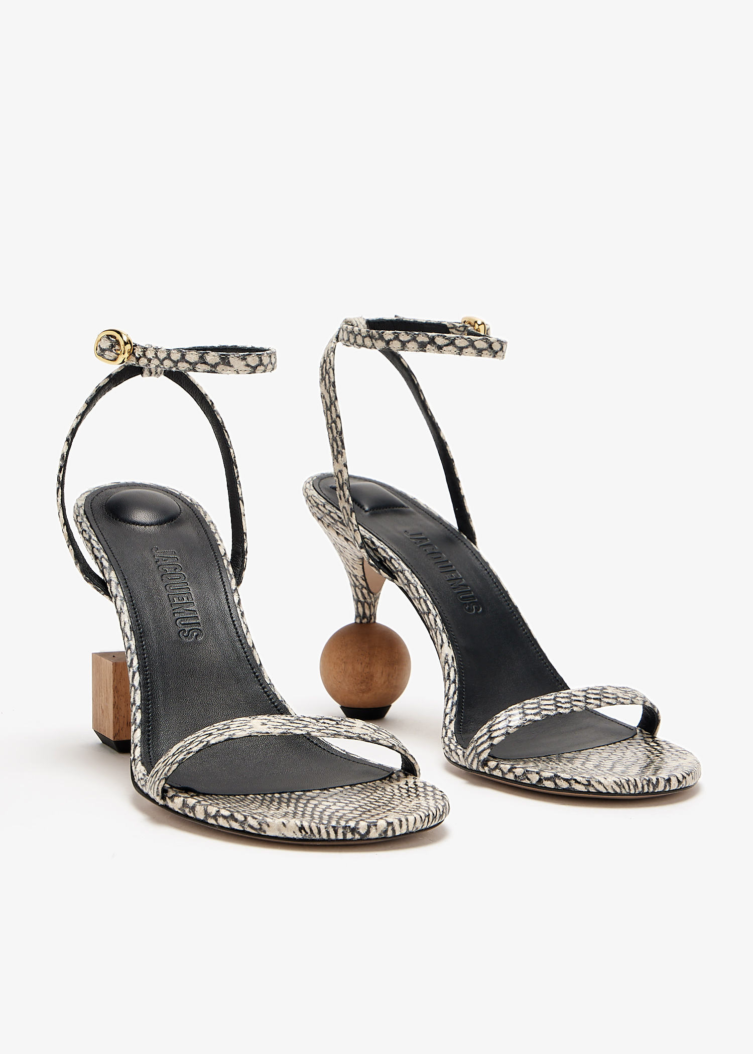 JACQUEMUS ホウティテルスクエアトゥフラット 243FO1573073 990 Jacquemus Les Bisou sandals for Women - Animal Printed in