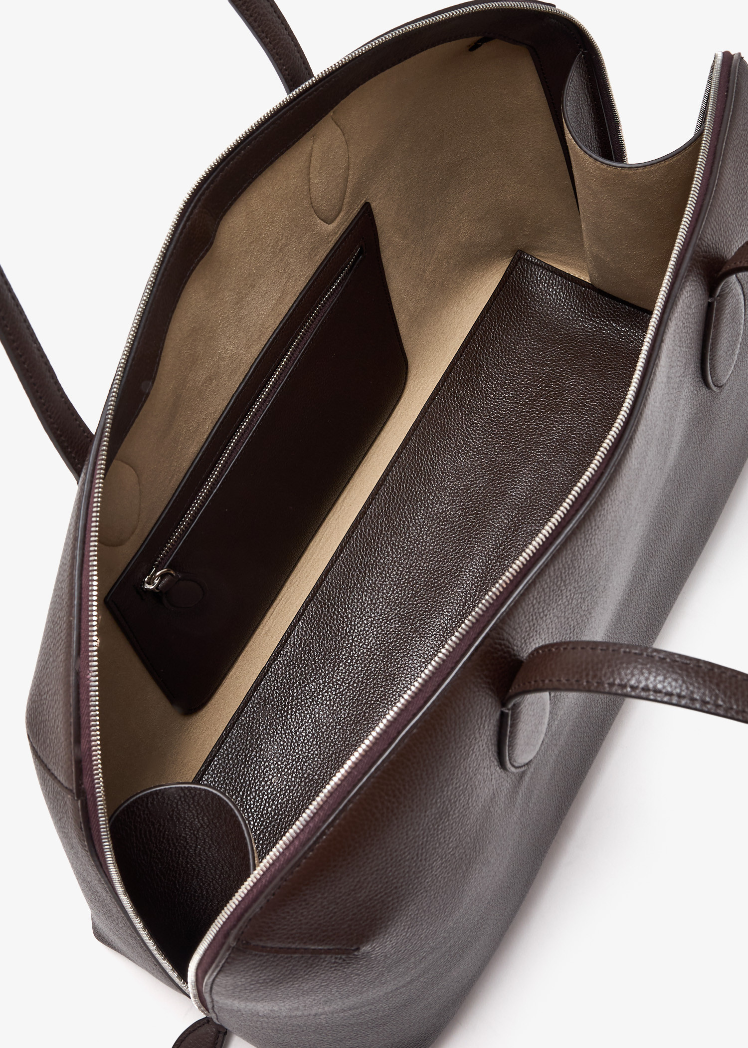 TOTEME Grained leather day tote bag for Women - Brown in UAE