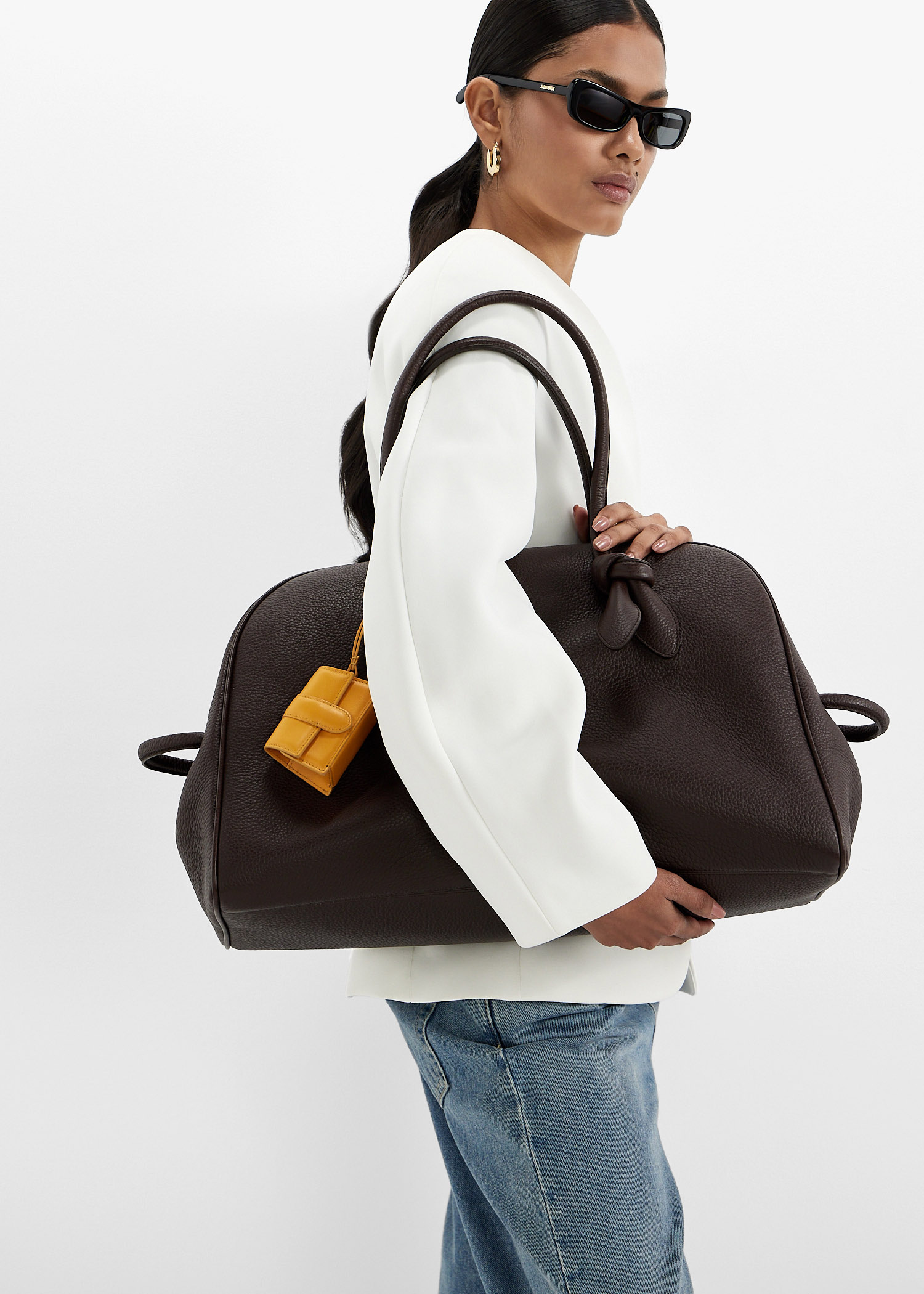 JACQUEMUS ルクランツリスモラシトトハック 255BA4273216 990 JACQUEMUS - Le Grand Turismo Leather Top-Handle Bag
