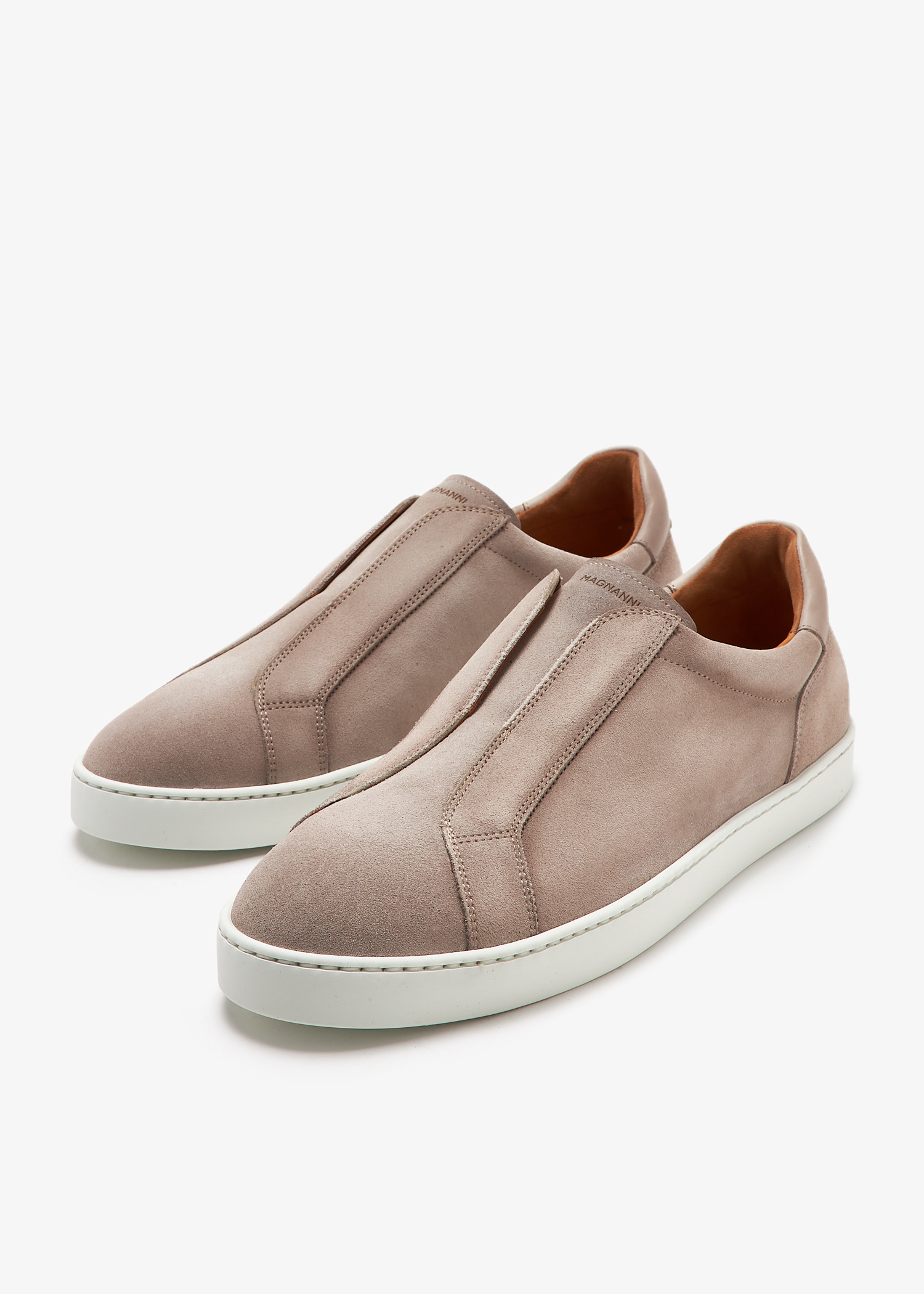 Magnanni Bowen suede sneakers for Men - Taupe in UAE | Level Shoes